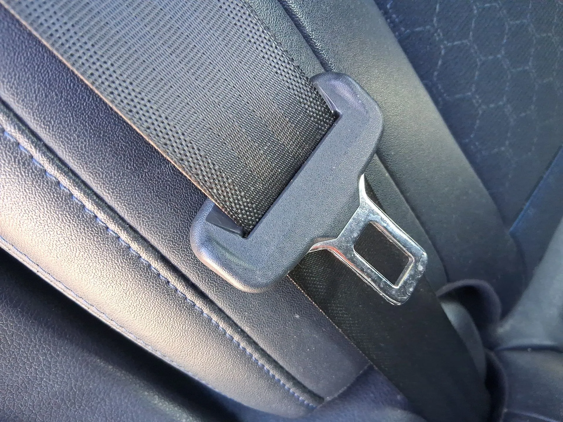 Cinturon Seguridad Trasero Derecho para Ssangyong Tivoli
