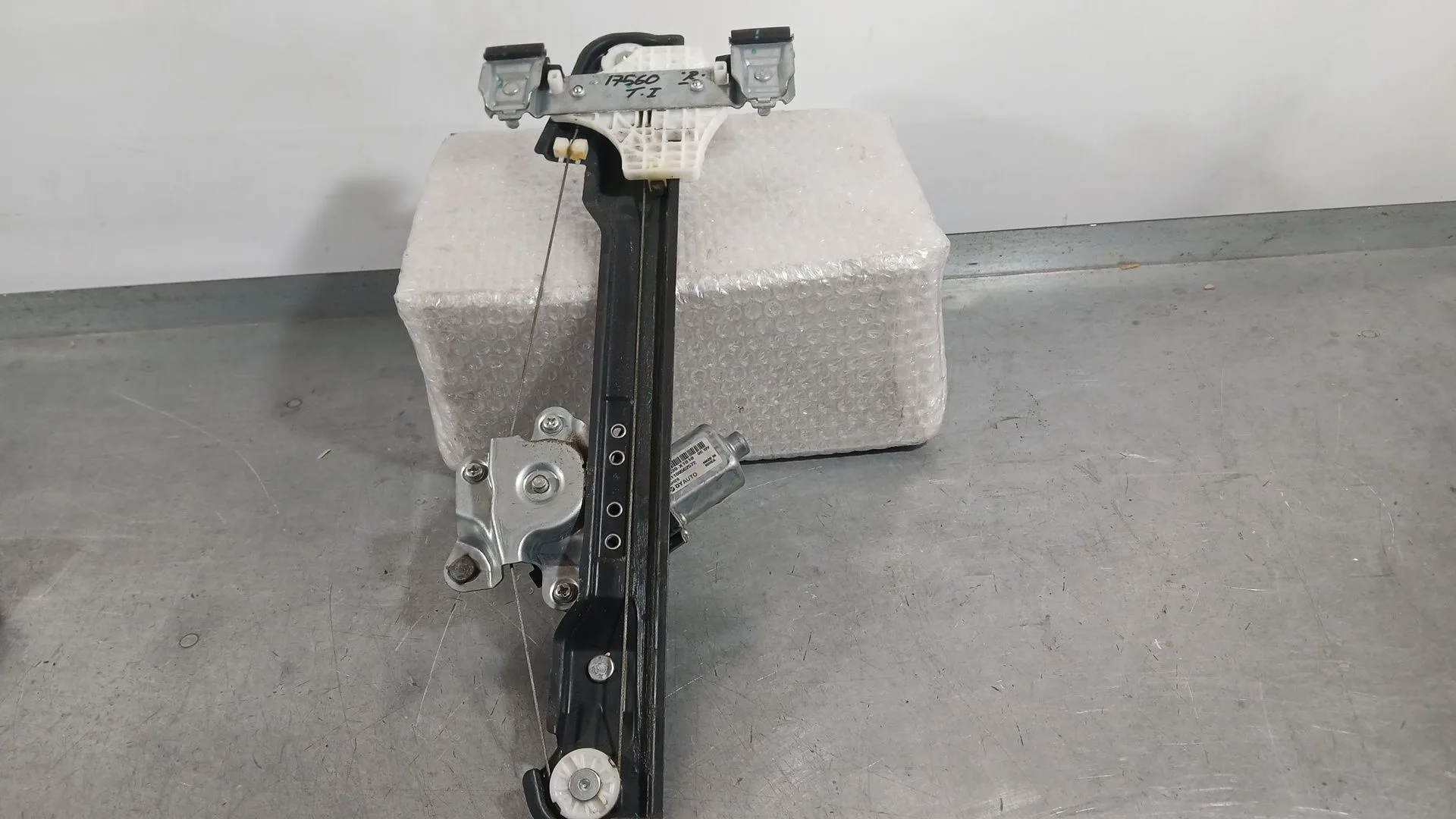Elevalunas Trasero Izquierdo para Ssangyong Tivoli