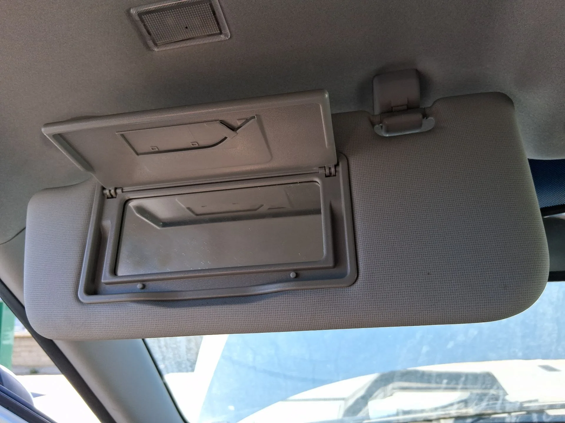 Parasol Izquierdo para Ssangyong Tivoli