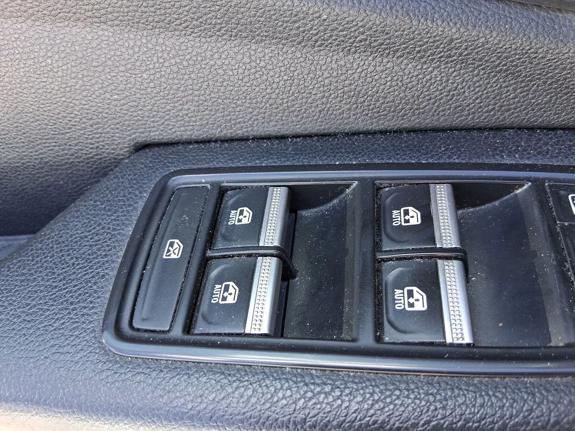 Mando Elevalunas Delantero Izquierdo para Renault Megane E-Tech Suv