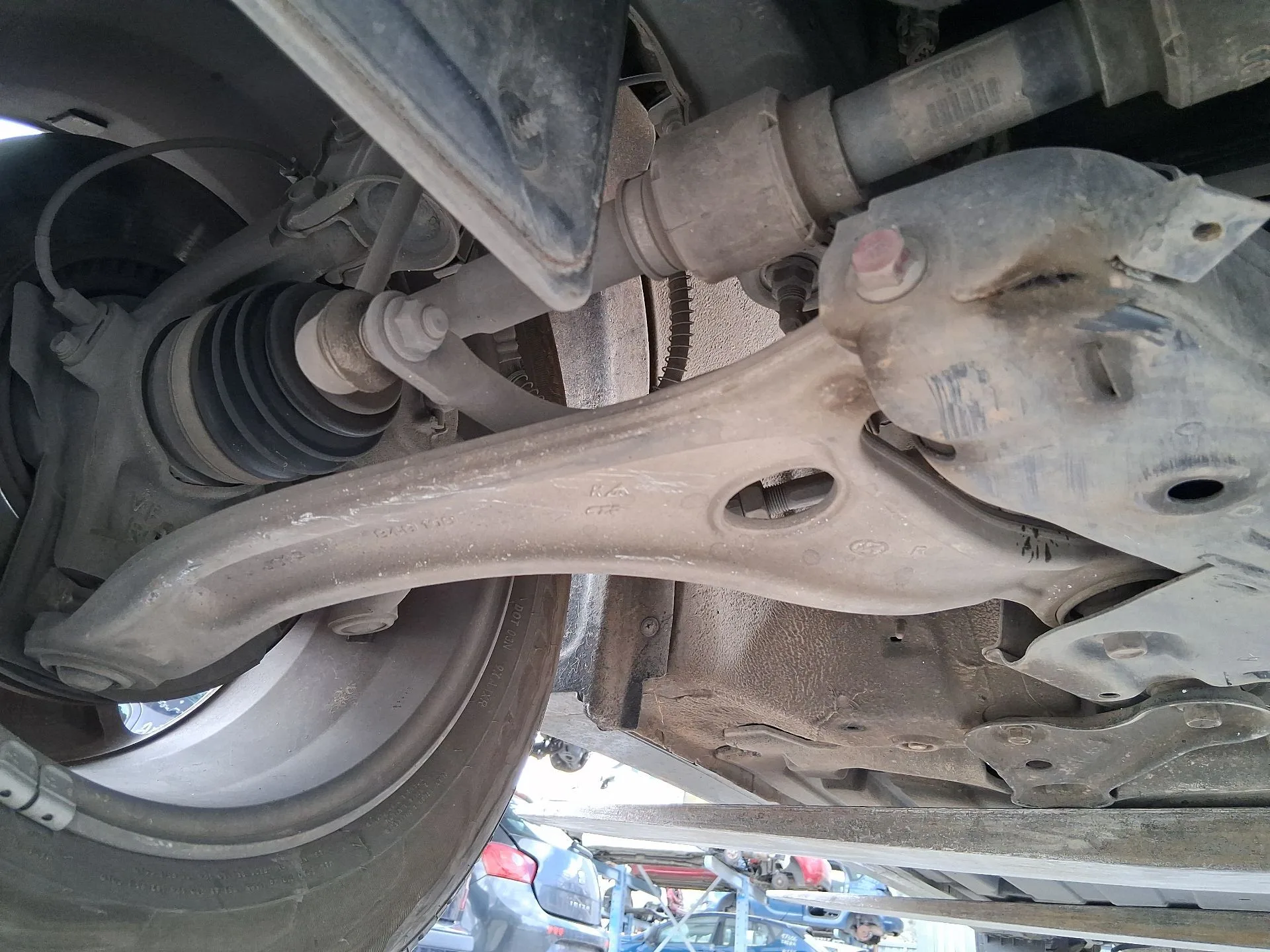 Brazo Suspension Inferior Delantero Derecho para Hyundai I40 I (Vf)