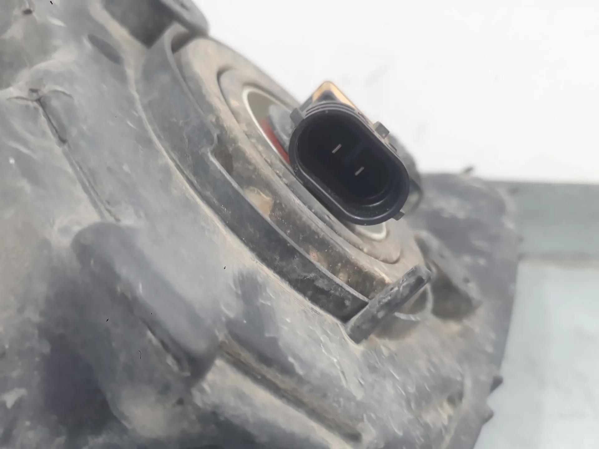Faro Antiniebla Derecho para Hyundai I40 I (Vf)