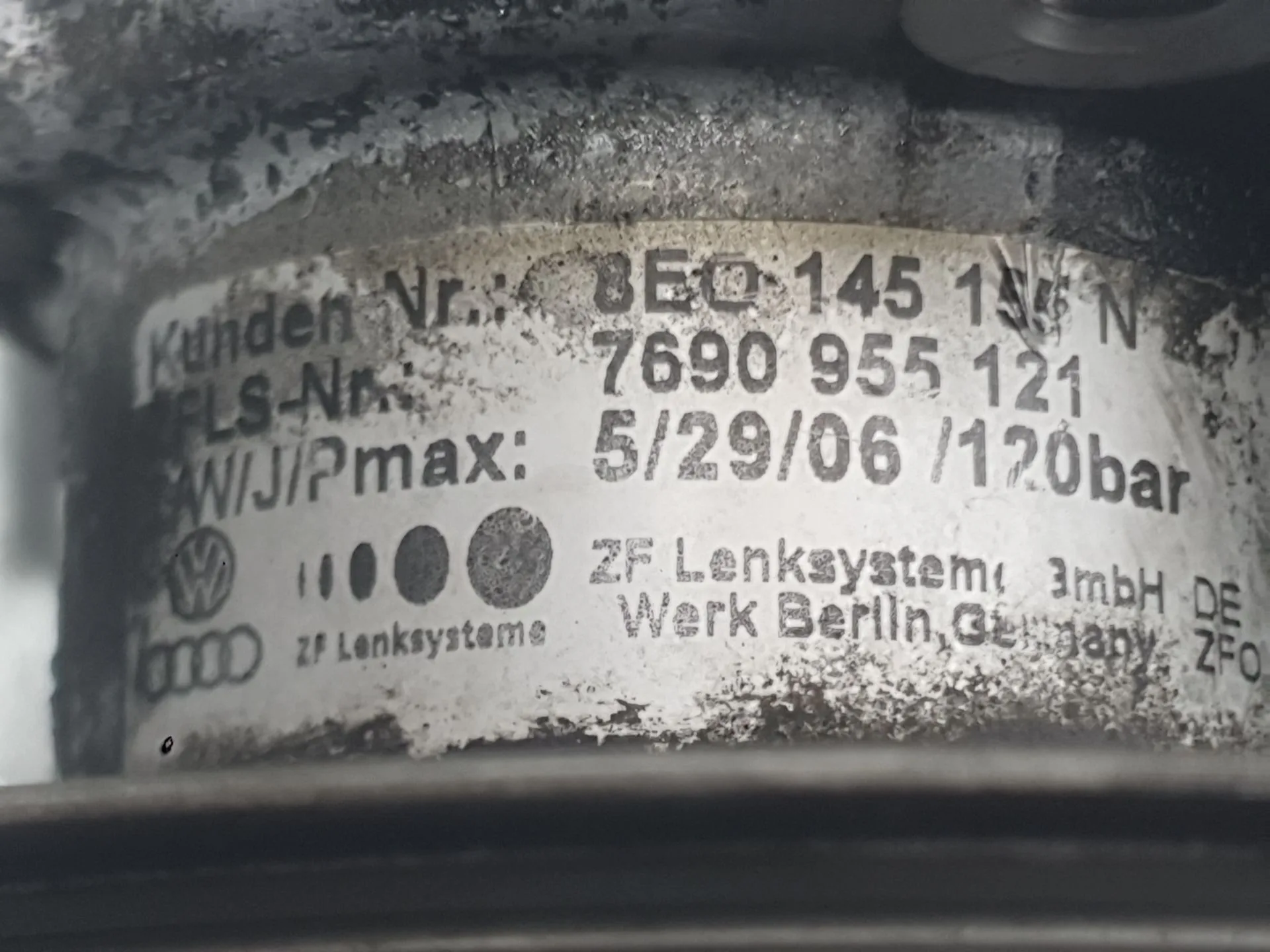 Bomba Direccion para Audi A4 B7 (8Ec)