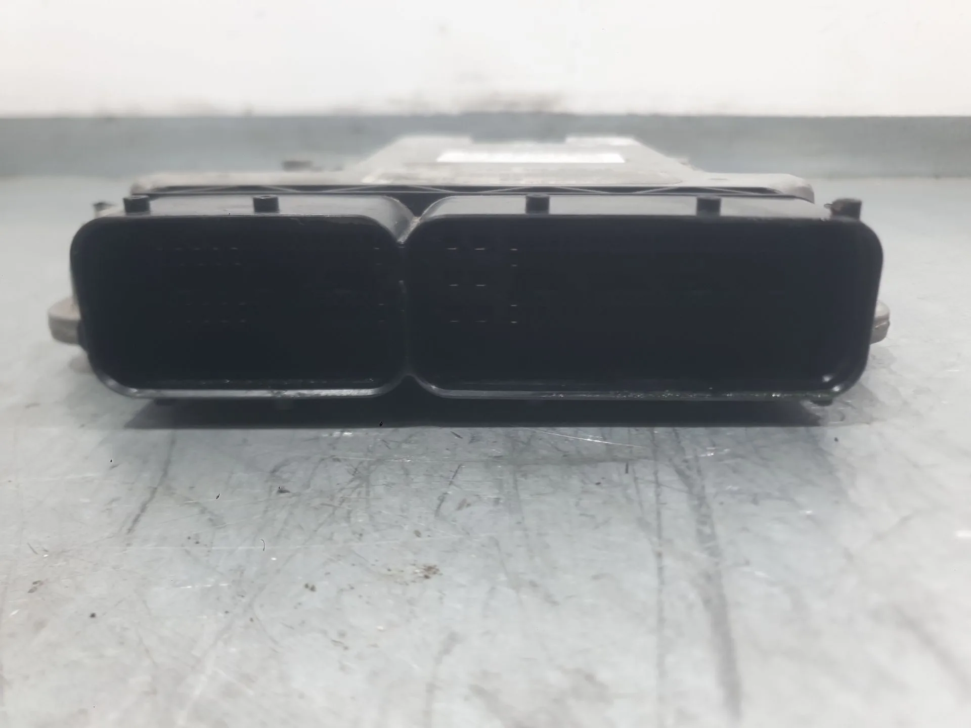 Centralita Motor Uce para Audi A4 B7 (8Ec)