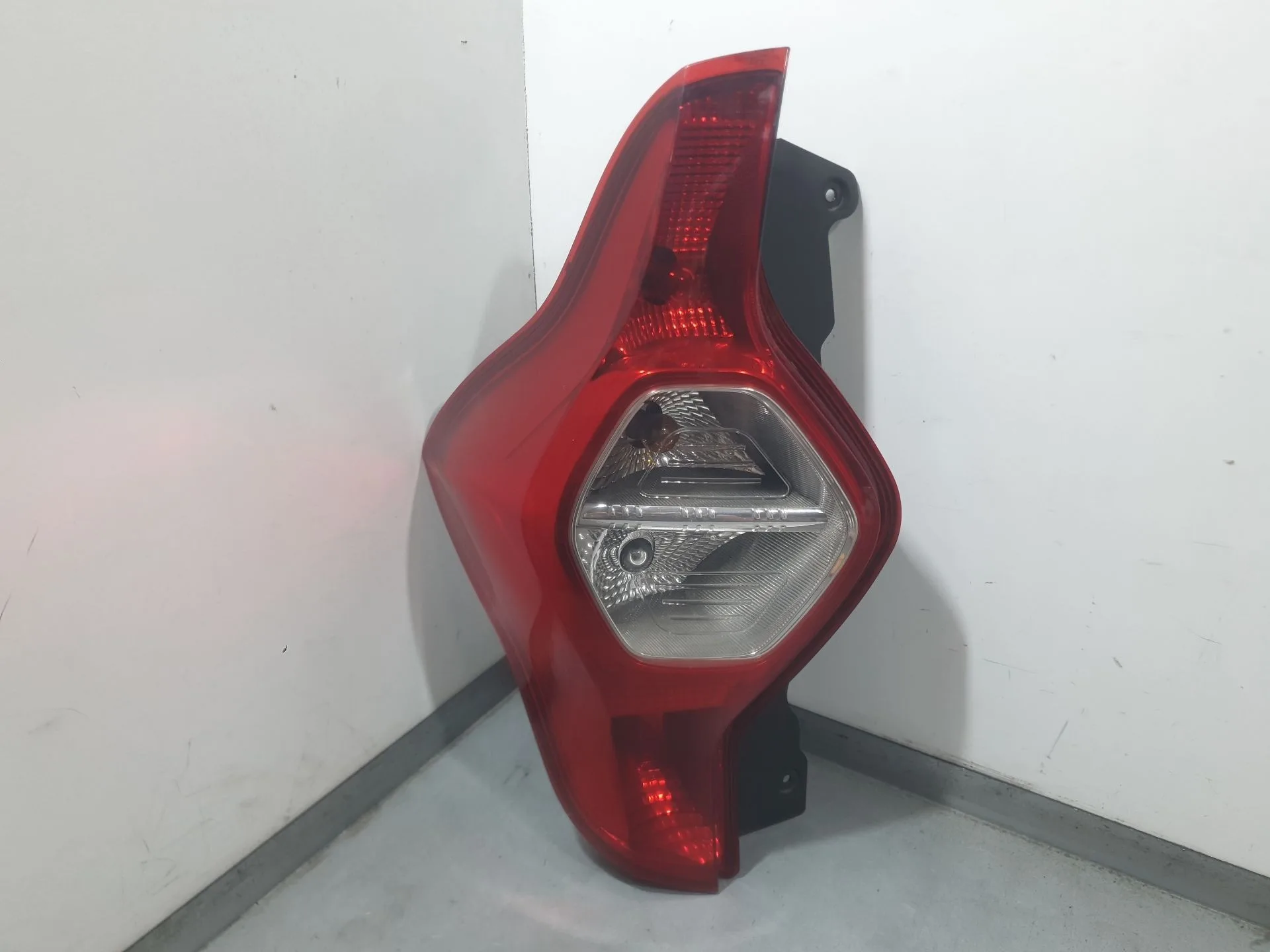 Piloto Trasero Izquierdo para Dacia Lodgy (Js_)