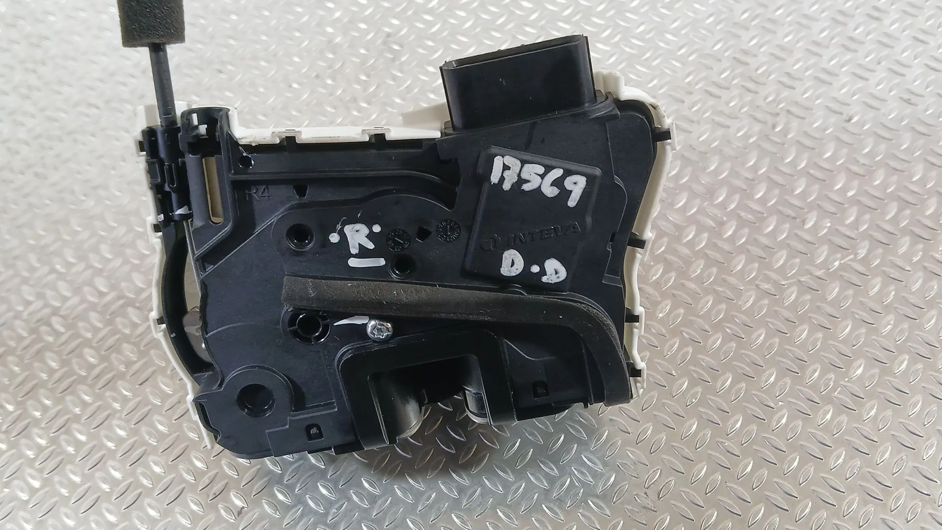 Cerradura Puerta Delantera Derecha para Mg Mg 3 (5Lfp)