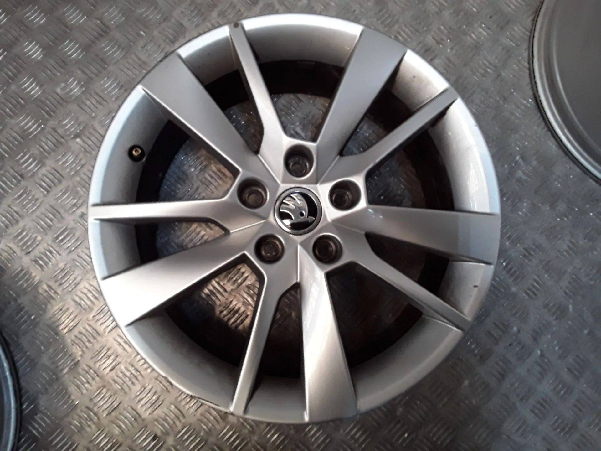 Juego Llantas Aluminio para Skoda Octavia Iii (5E3, Nl3, Nr3)