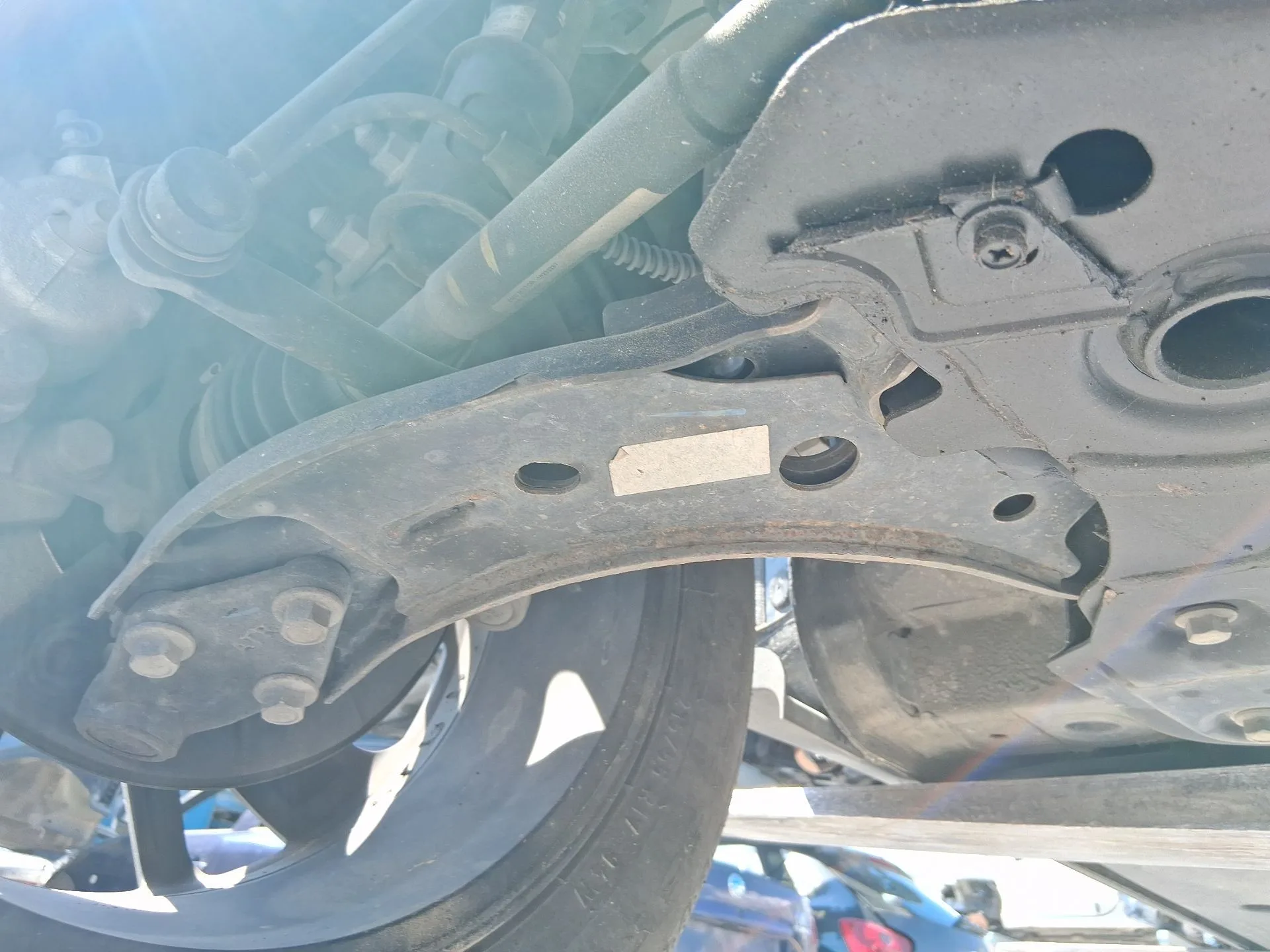 Brazo Suspension Inferior Delantero Derecho para Mg Zs Suv (Azs1)