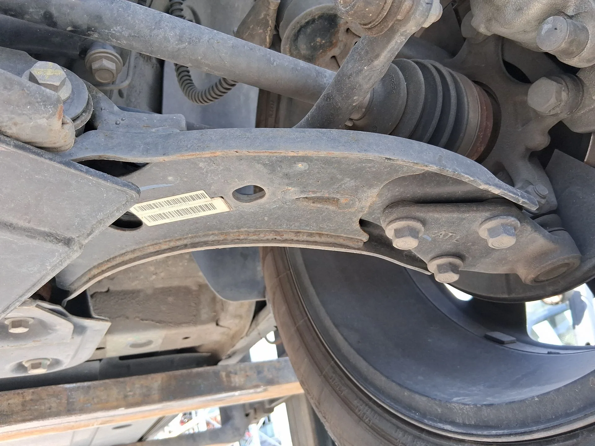 Brazo Suspension Inferior Delantero Izquierdo para Mg Zs Suv (Azs1)