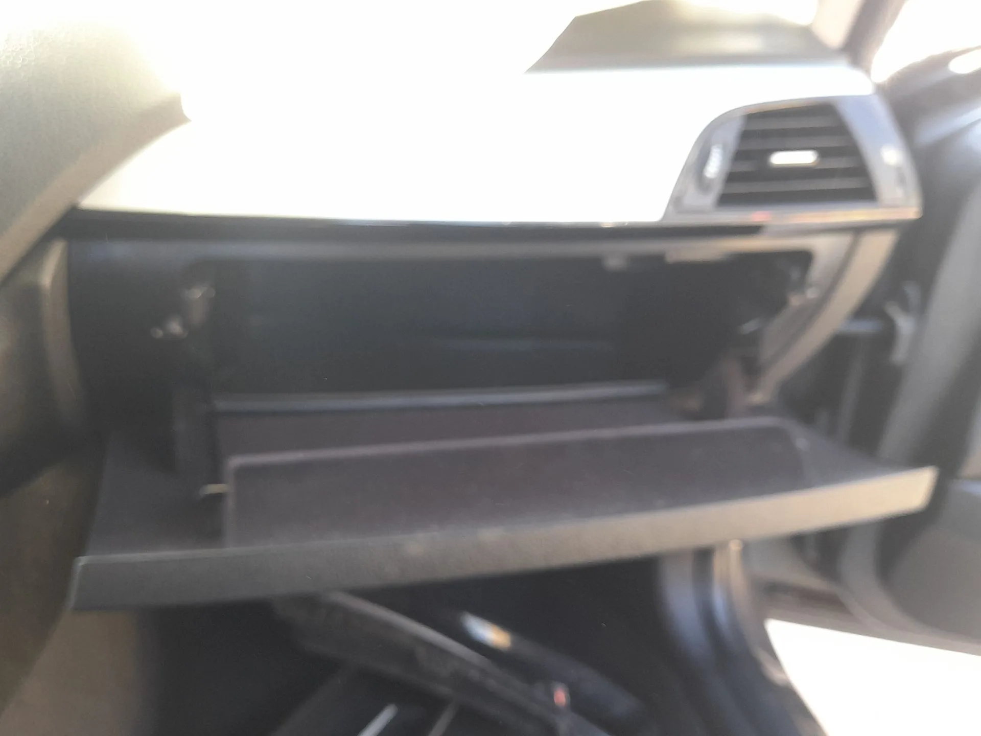 Guantera para Bmw 1 (F20)