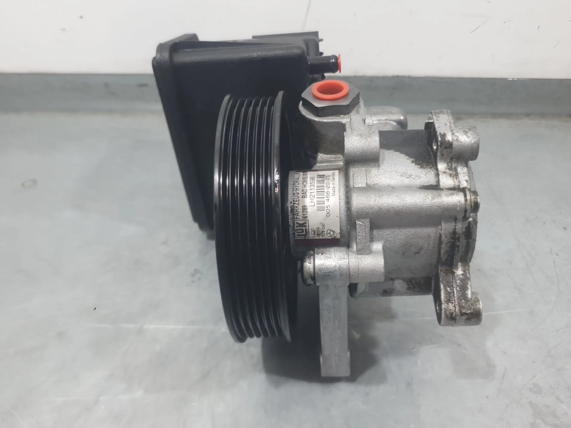 Bomba Direccion para Mercedes-Benz Clase E (W211)
