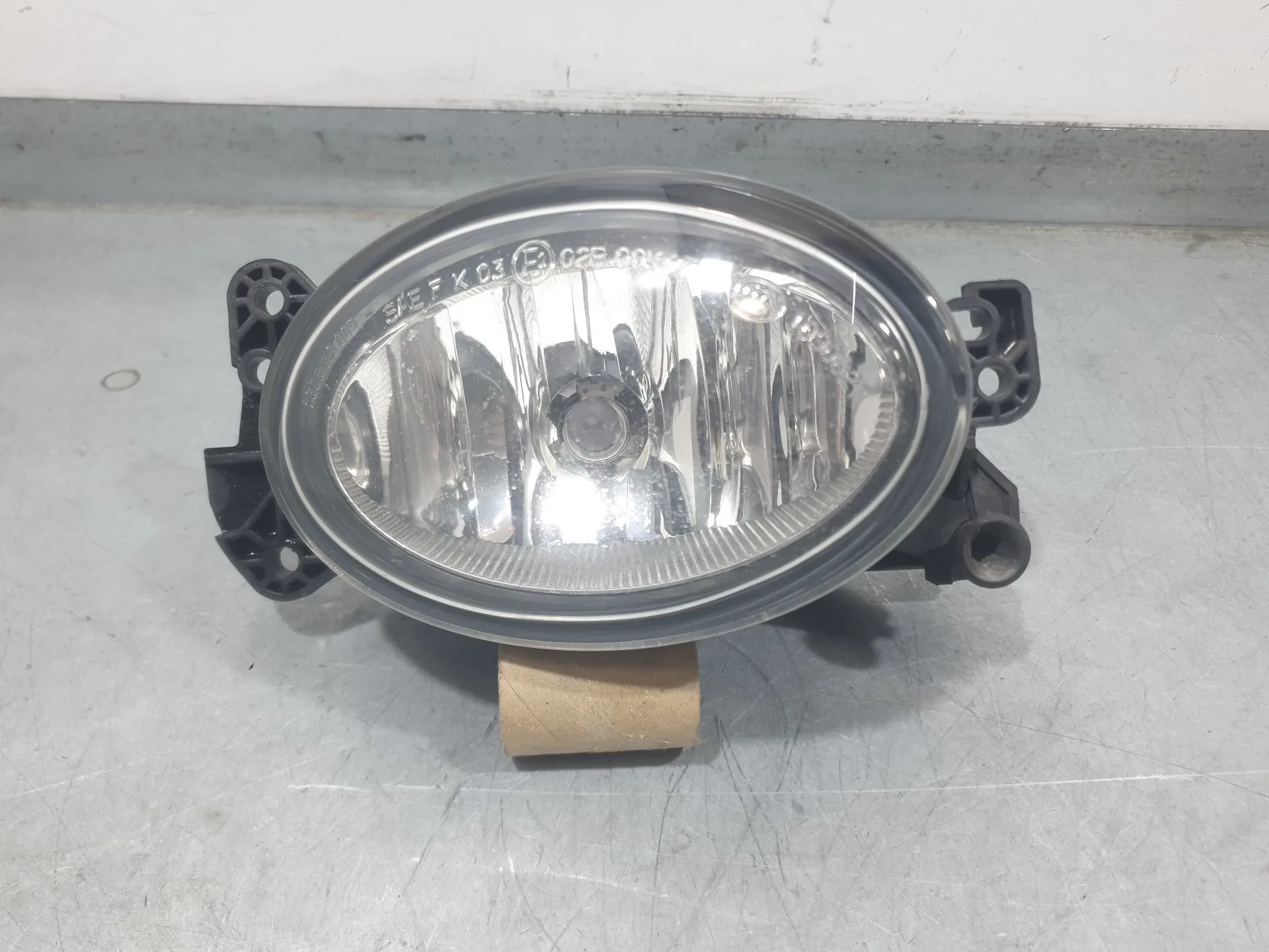 Faro Antiniebla Derecho para Mercedes-Benz Clase E (W211)