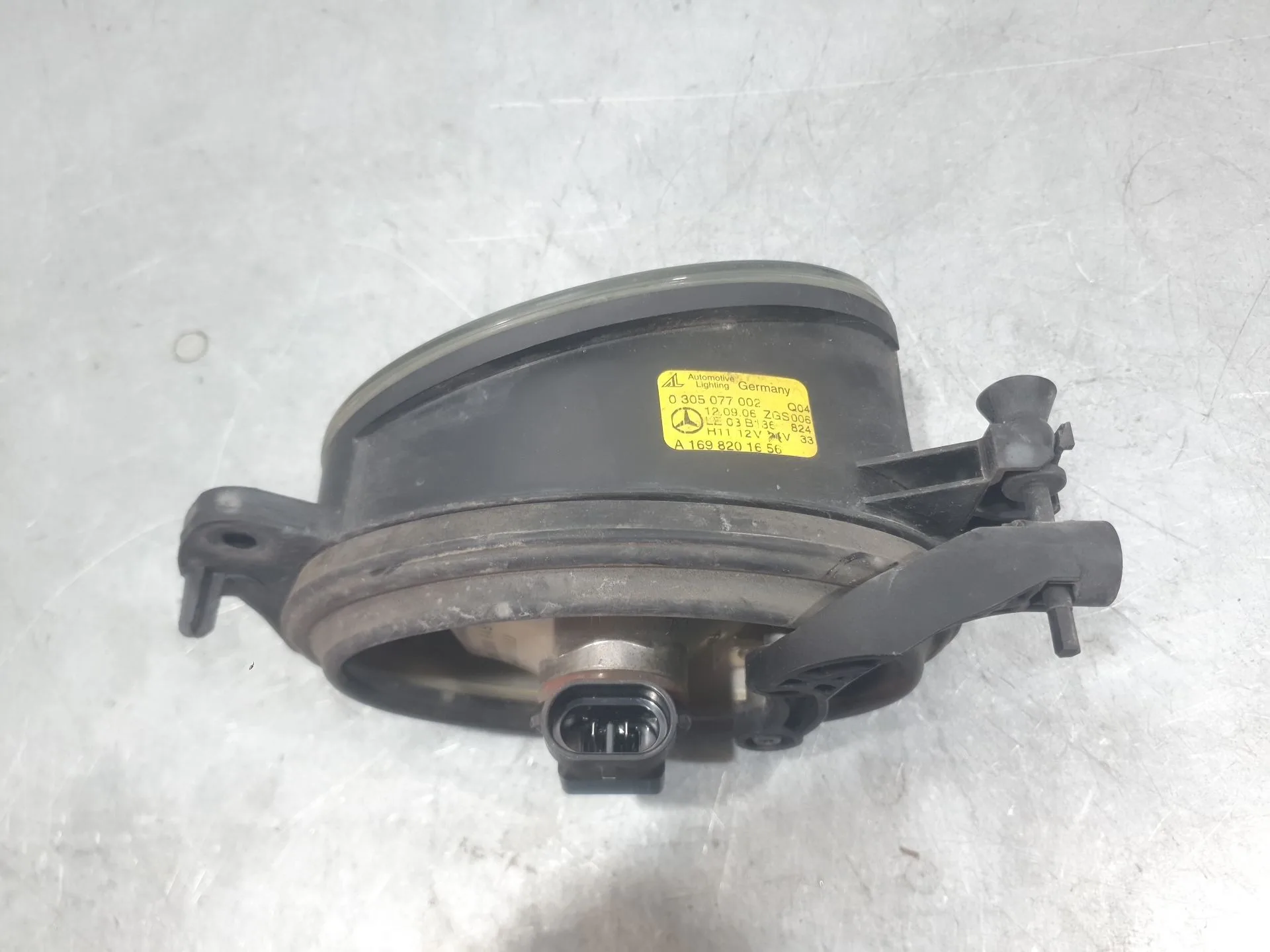 Faro Antiniebla Derecho para Mercedes-Benz Clase E (W211)