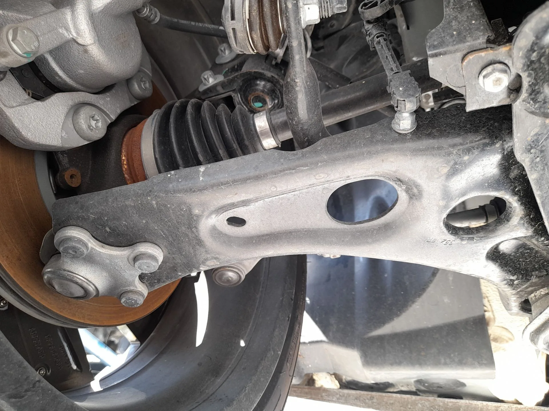 Brazo Suspension Inferior Delantero Derecho para Peugeot 208 Ii (Ub_, Up_, Uw_, Uj_)