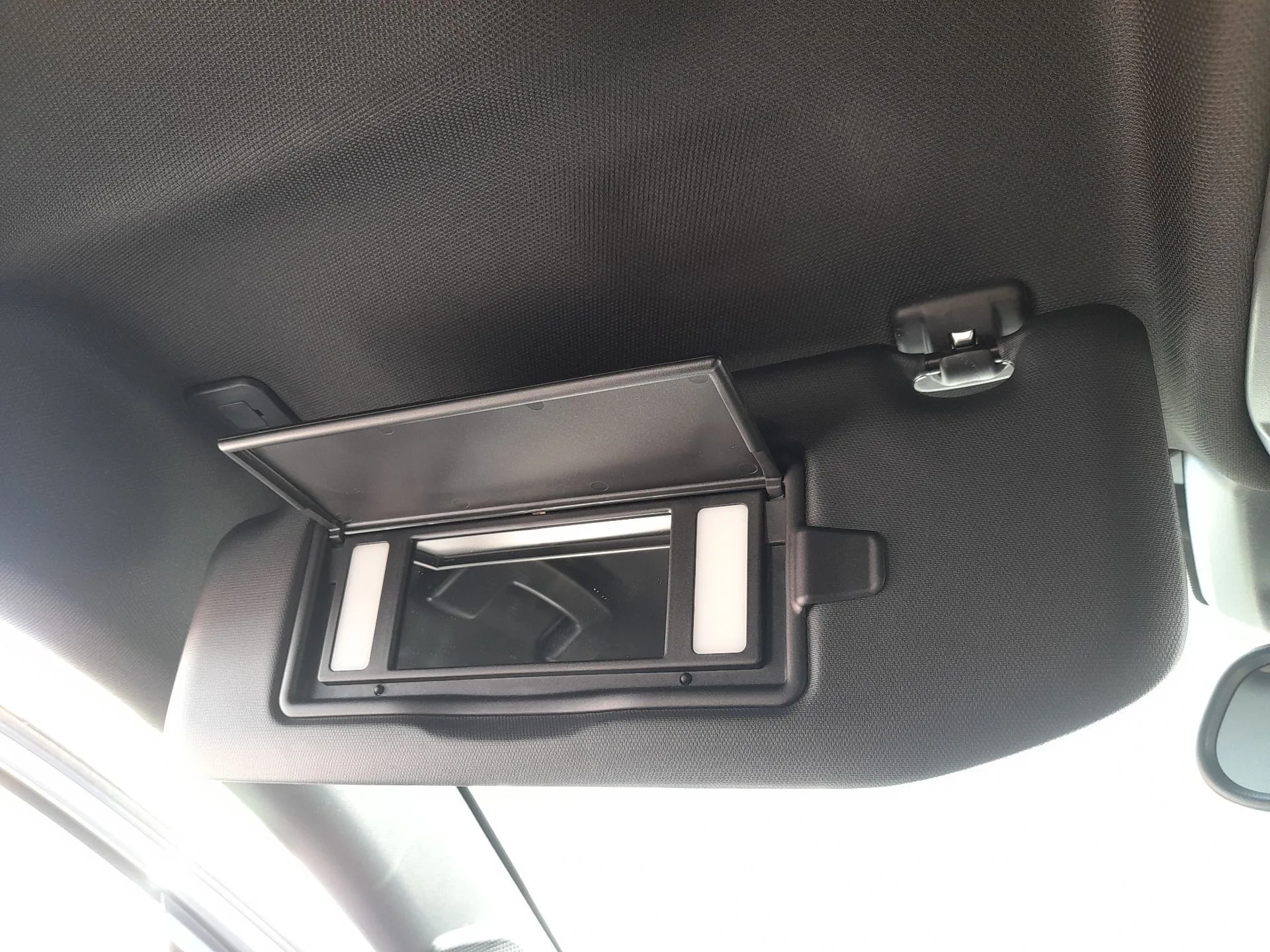 Parasol Izquierdo para Peugeot 208 Ii (Ub_, Up_, Uw_, Uj_)