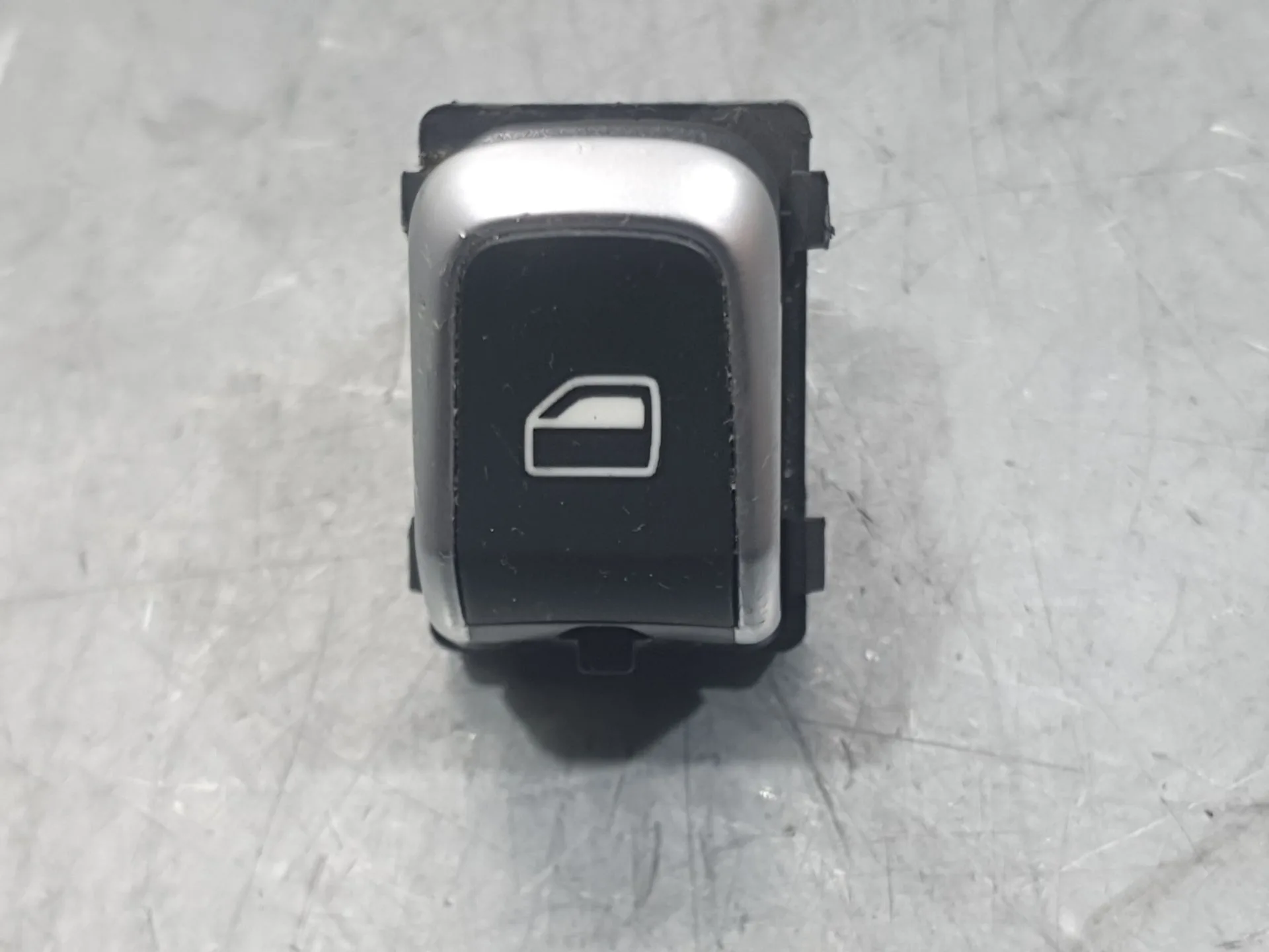 Mando Elevalunas Delantero Derecho para Audi Q3 (8Ub, 8Ug)