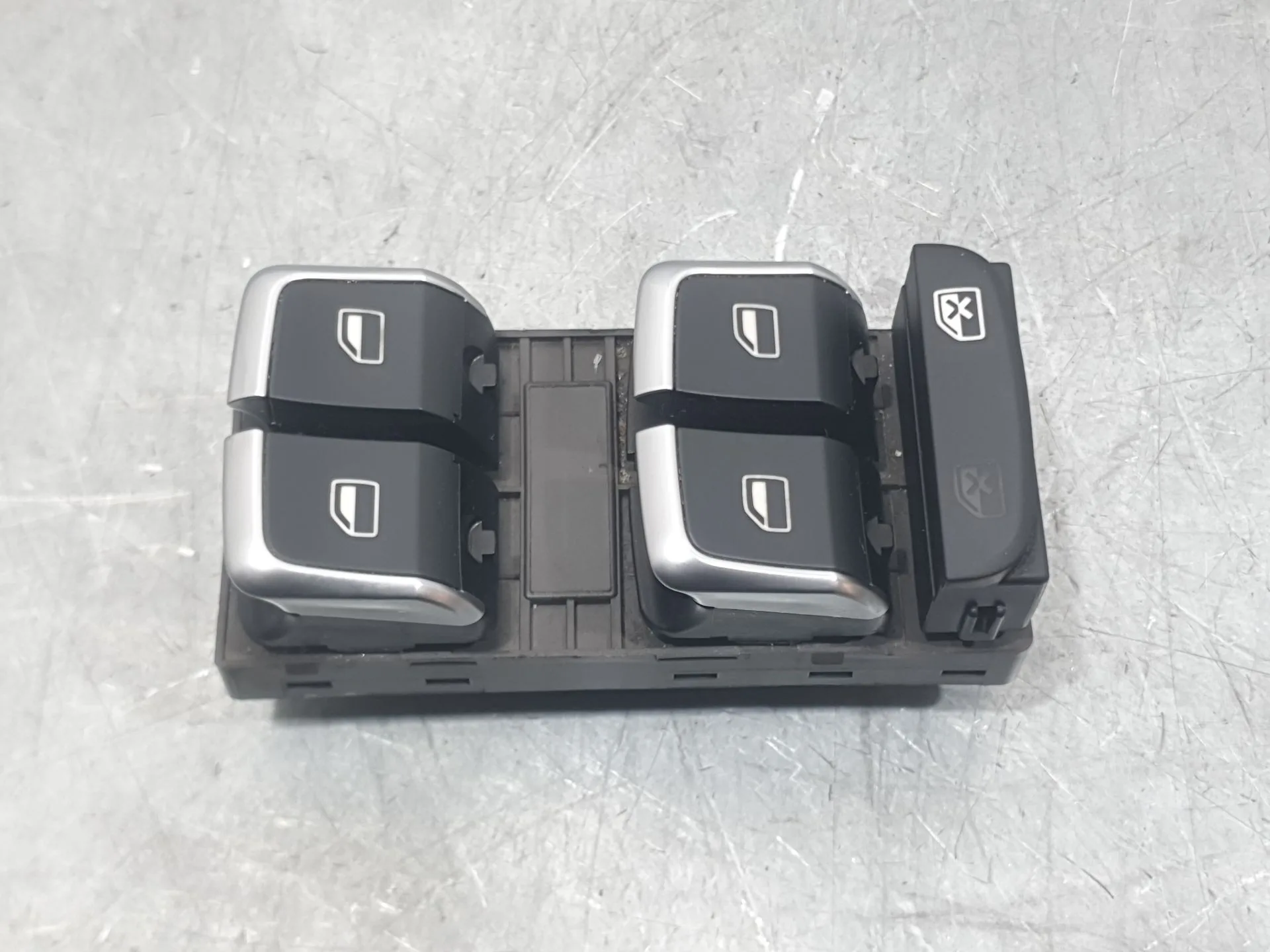 Mando Elevalunas Delantero Izquierdo para Audi Q3 (8Ub, 8Ug)