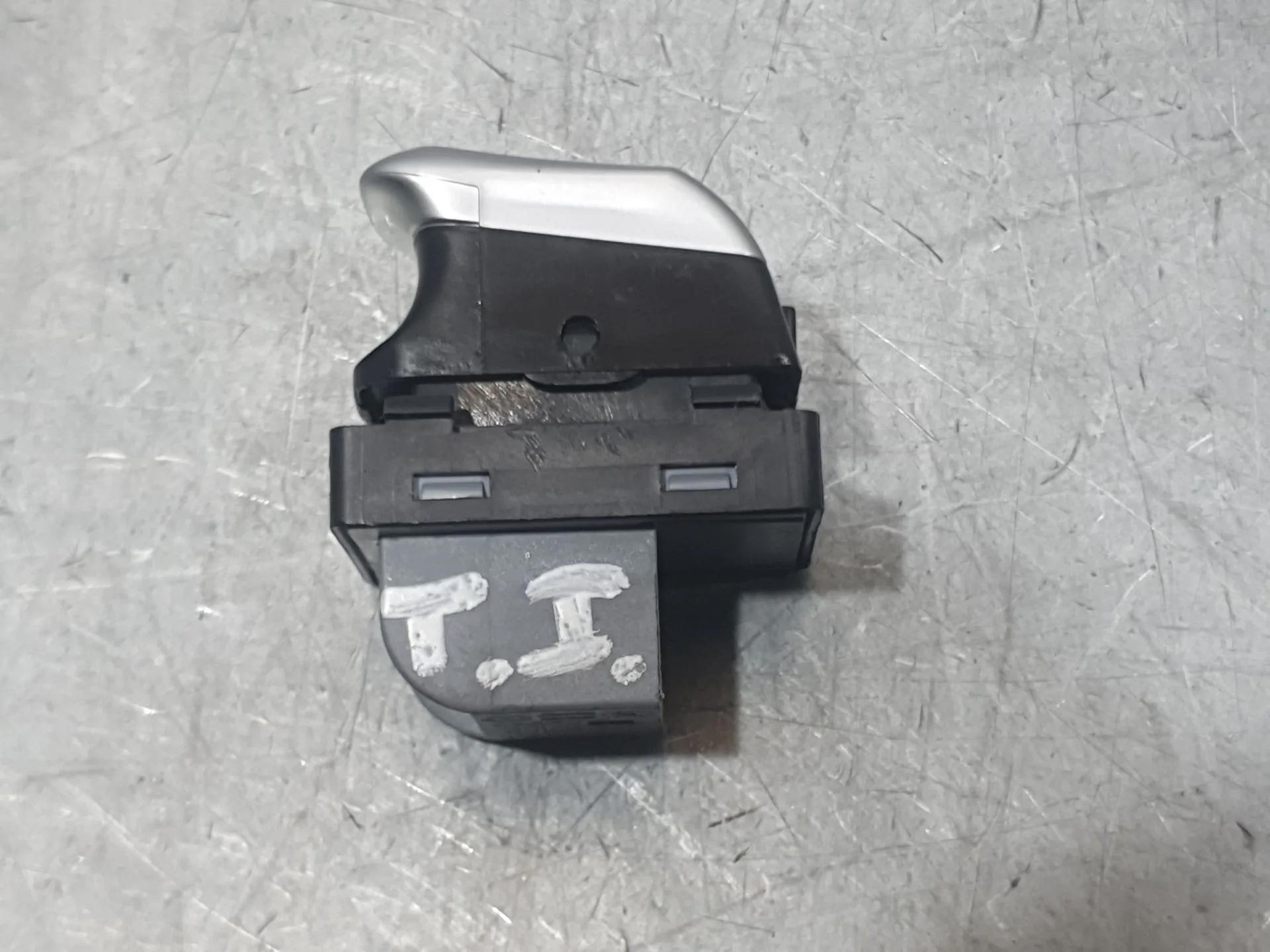 Mando Elevalunas Trasero Izquierdo para Audi Q3 (8Ub, 8Ug)
