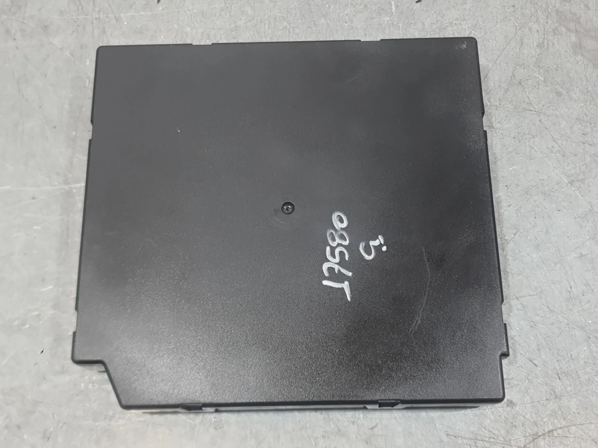 Caja Reles / Fusibles para Audi Q3 (8Ub, 8Ug)