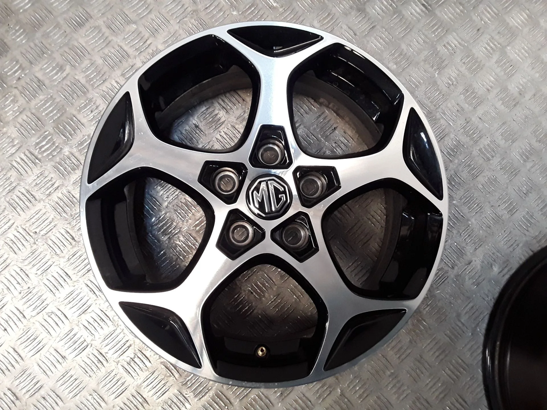 Juego Llantas Aluminio para Mg Mg 3 (5Lfp)