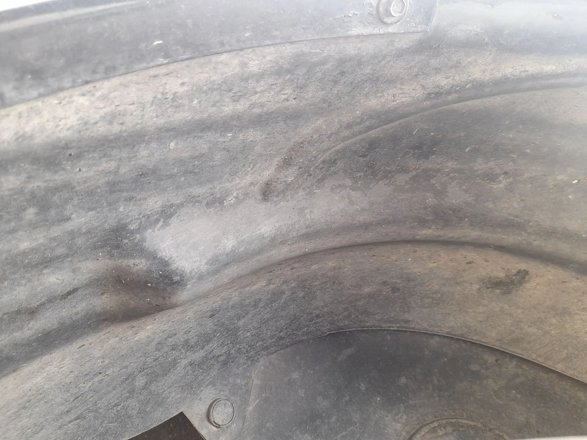 Plastico Pase Rueda Tras. Dch. para Dodge Caliber