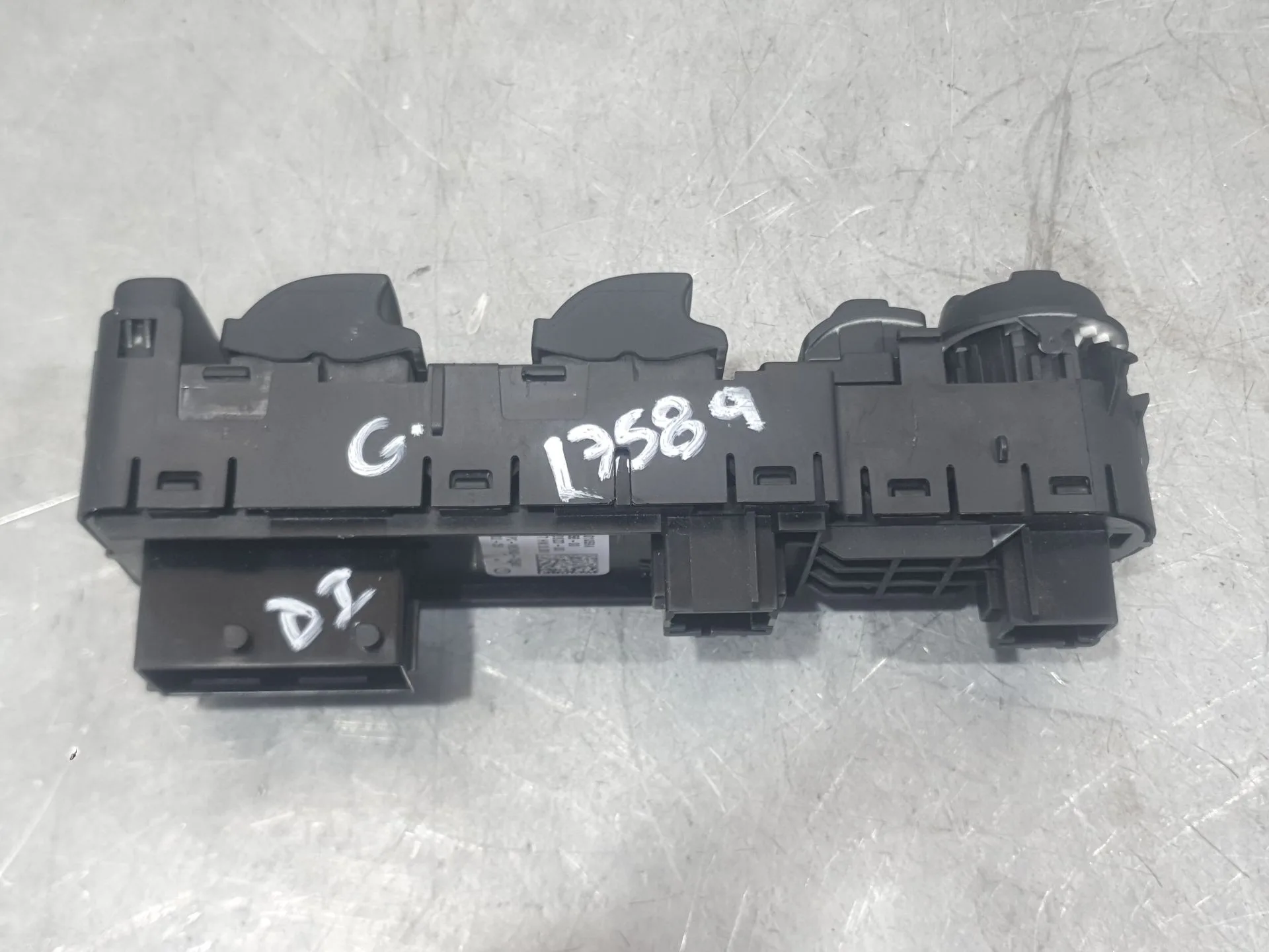 Mando Elevalunas Delantero Izquierdo para Peugeot 3008 Ii Suv (Mc_, Mr_, Mj_, M4_)