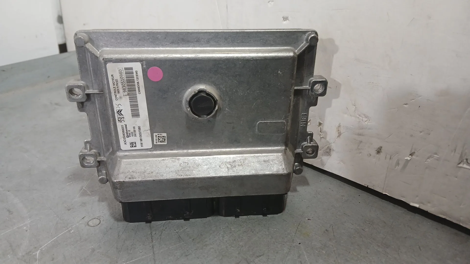 Centralita Motor Uce para Opel Corsa F (P2Jo)