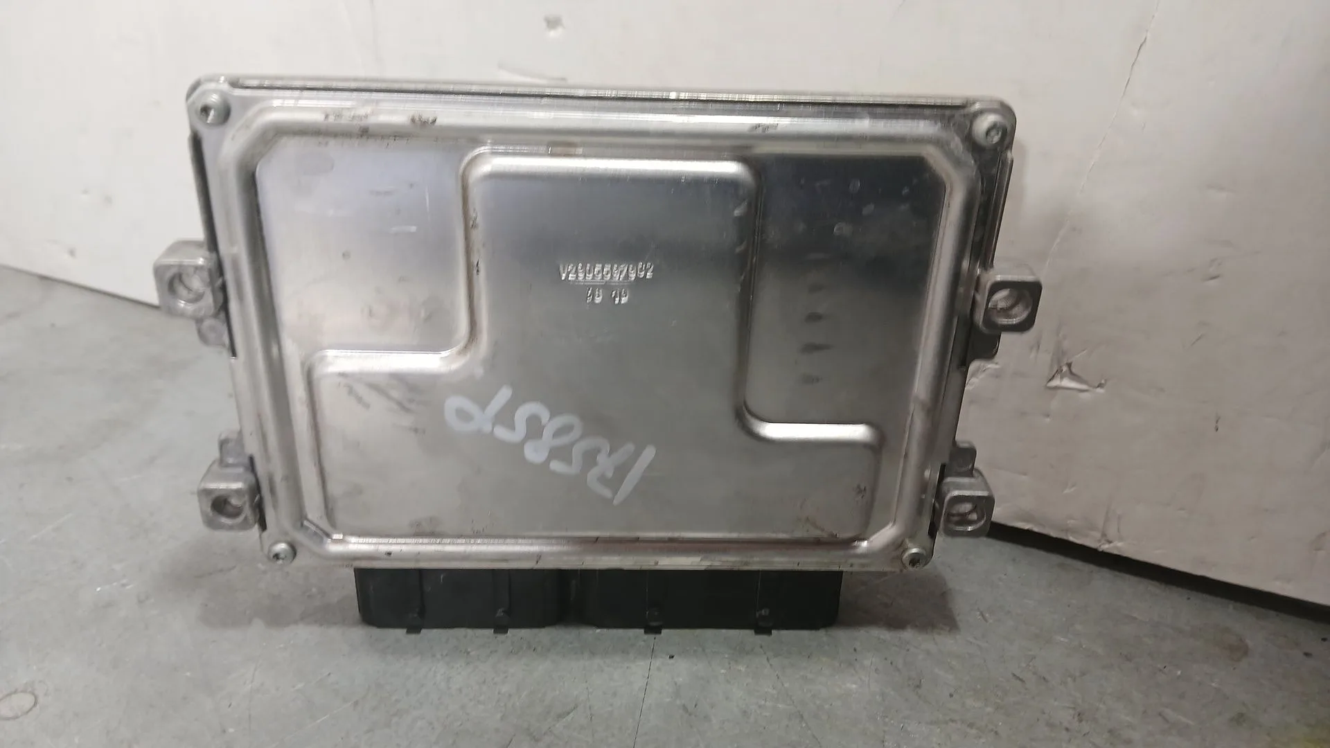 Centralita Motor Uce para Opel Corsa F (P2Jo)