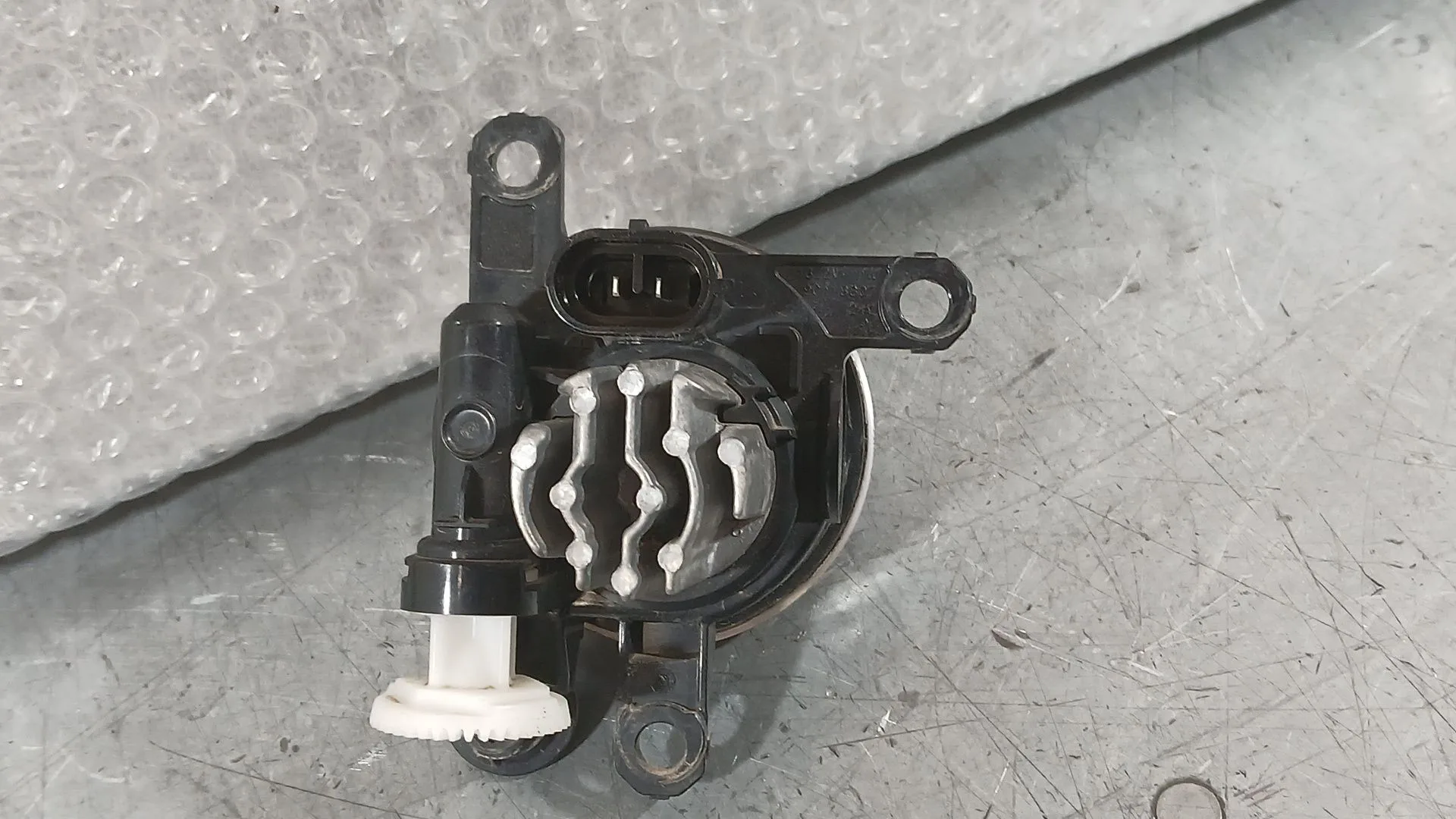 Faro Antiniebla Izquierdo para Opel Corsa F (P2Jo)