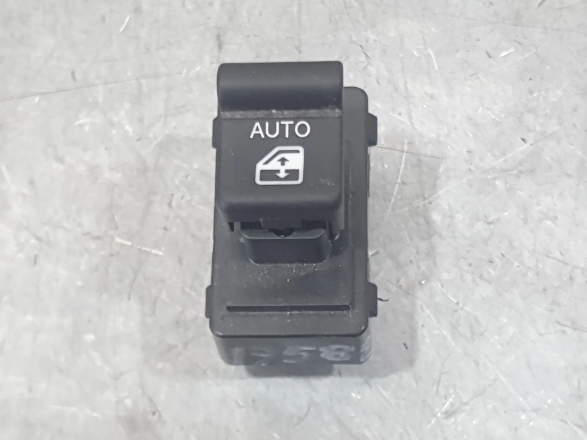 Mando Elevalunas Delantero Derecho para Jeep Renegade Suv (Bu, B1, Bv)