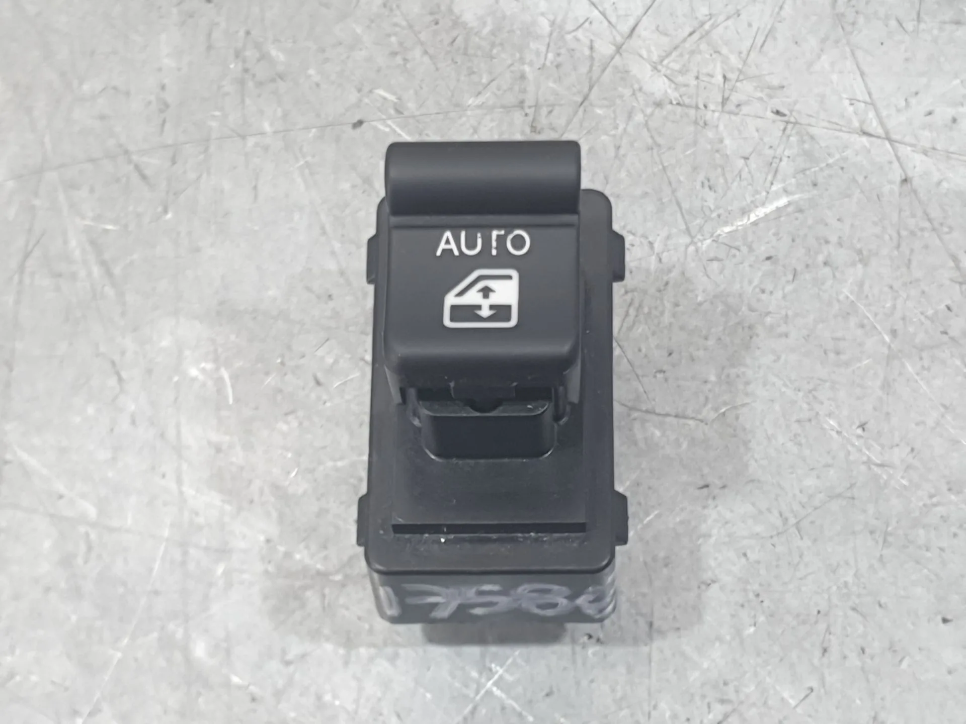 Mando Elevalunas Trasero Izquierdo para Jeep Renegade Suv (Bu, B1, Bv)