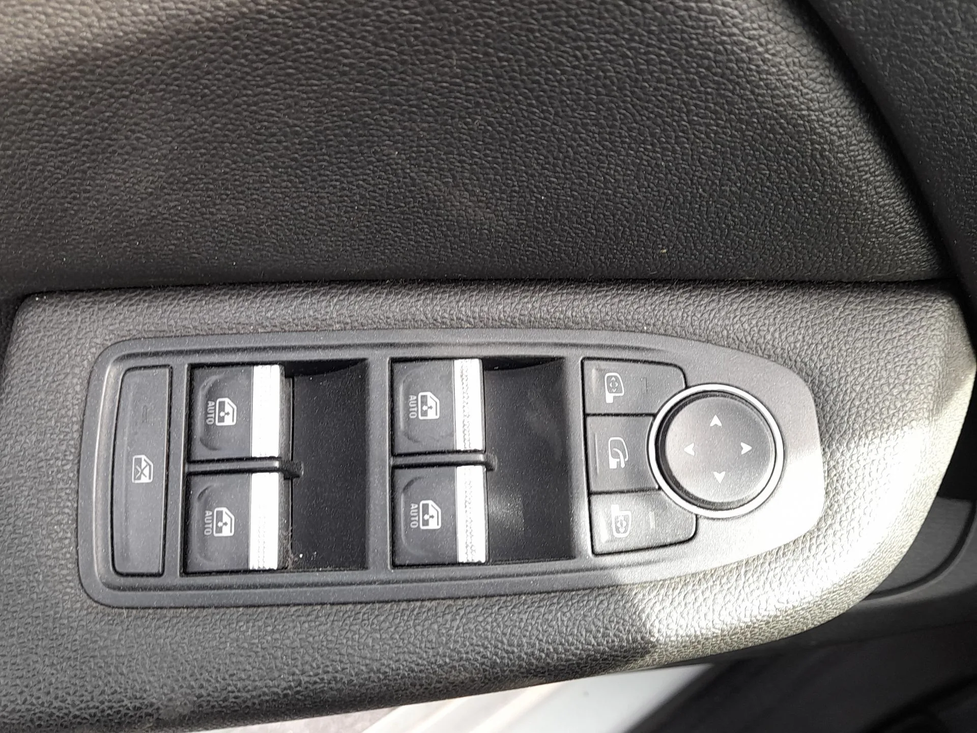 Mando Elevalunas Delantero Izquierdo para Renault Clio V (B7_)