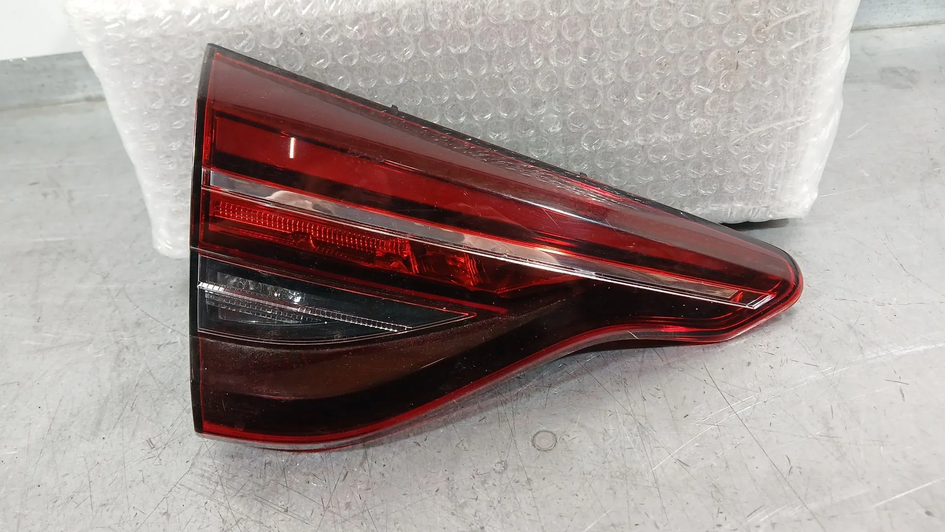 Piloto Trasero Izquierdo Interior para Renault Clio V (B7_)