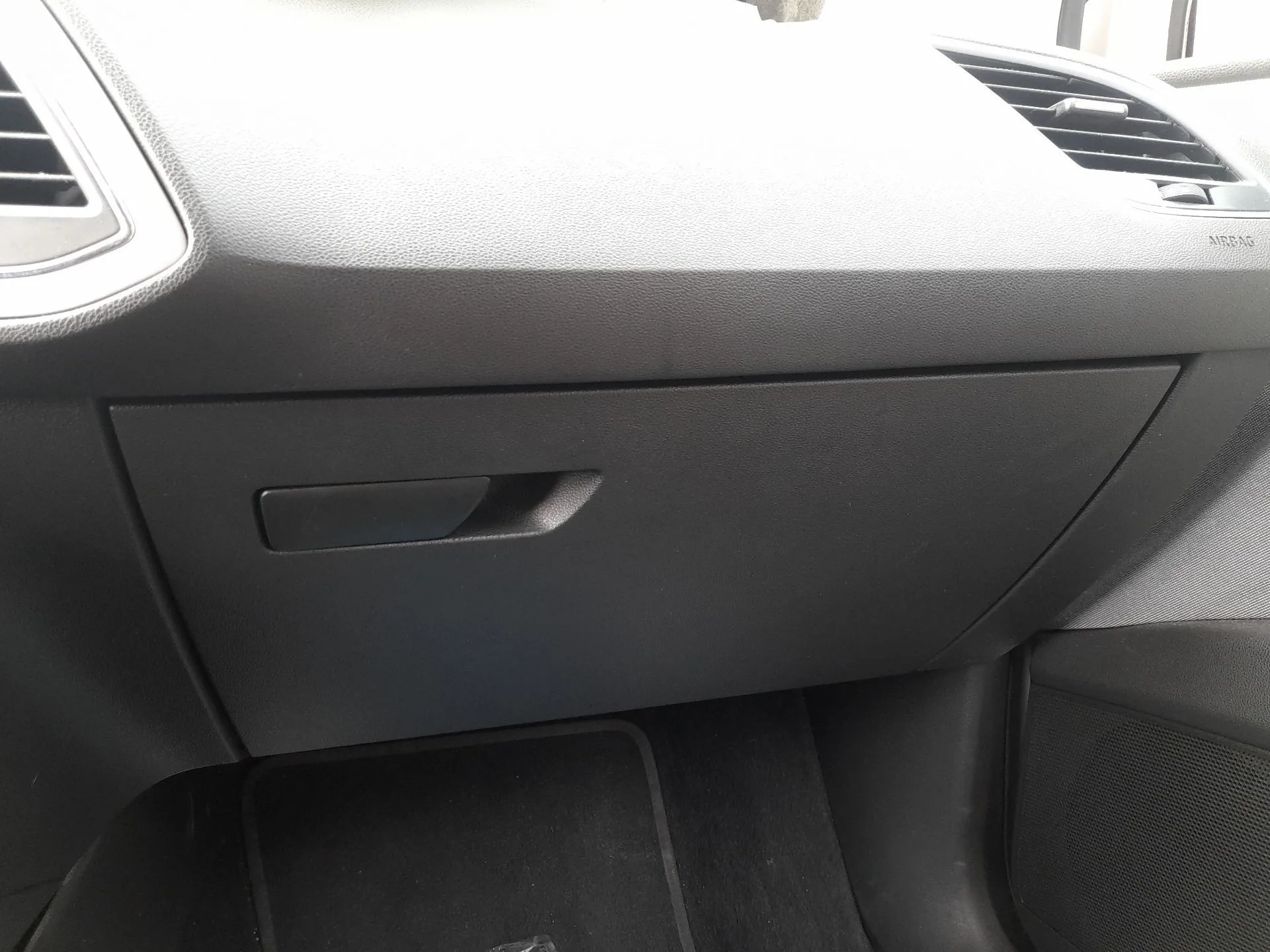 Guantera para Seat Leon (5F1)