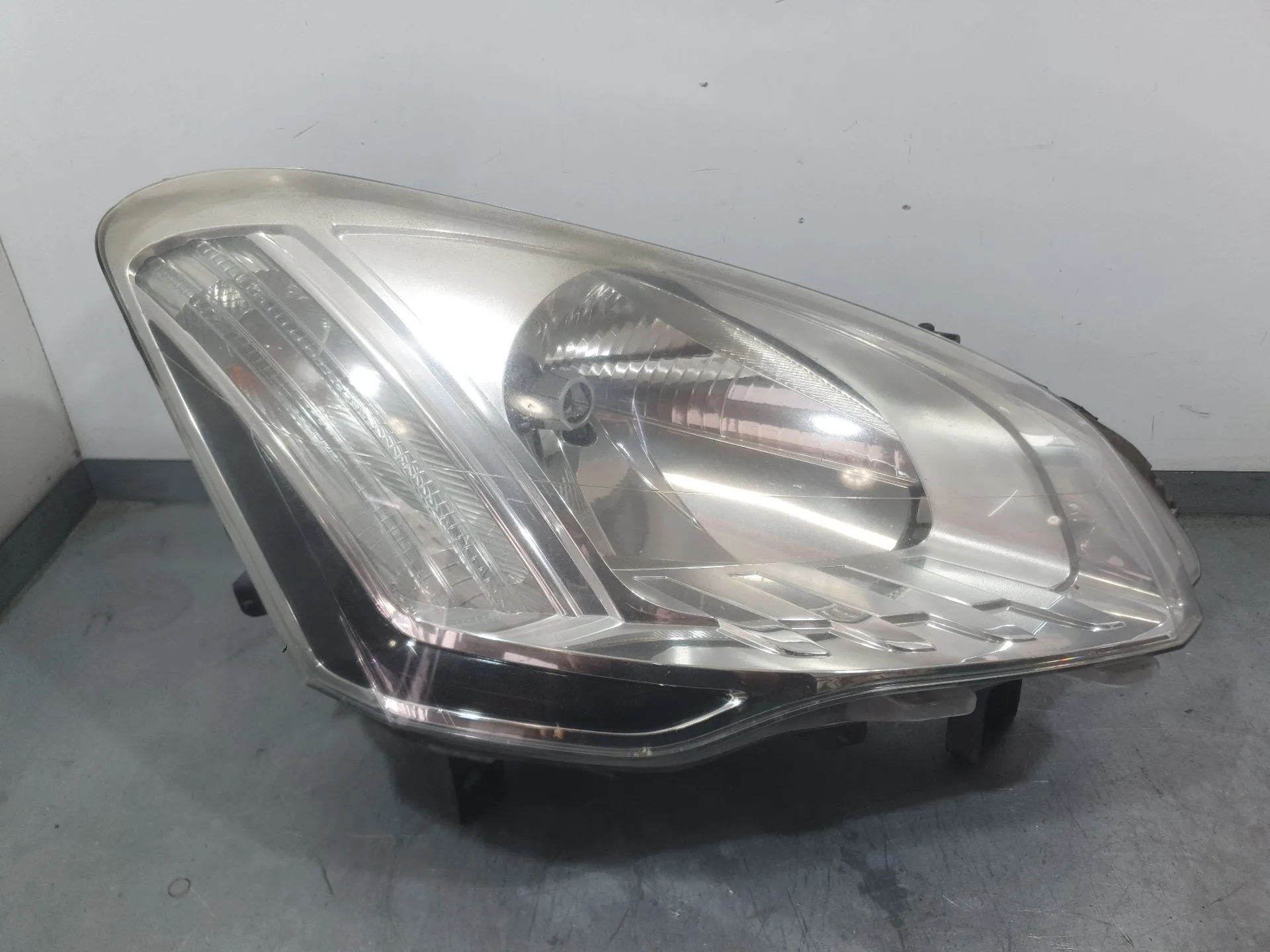 Faro Derecho para Citroën Berlingo Multispace (B9)