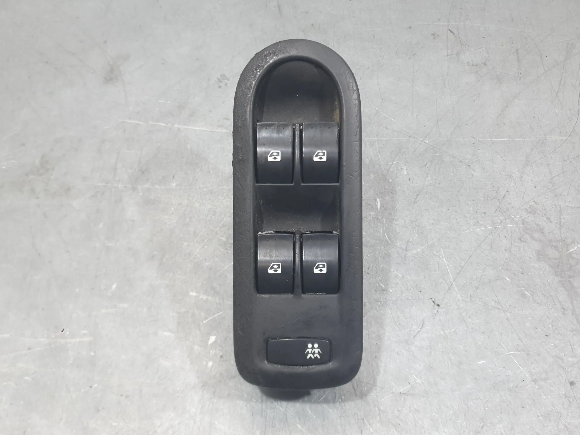 Mando Elevalunas Delantero Izquierdo para Renault Megane Ii (Bm0/1_, Cm0/1_)