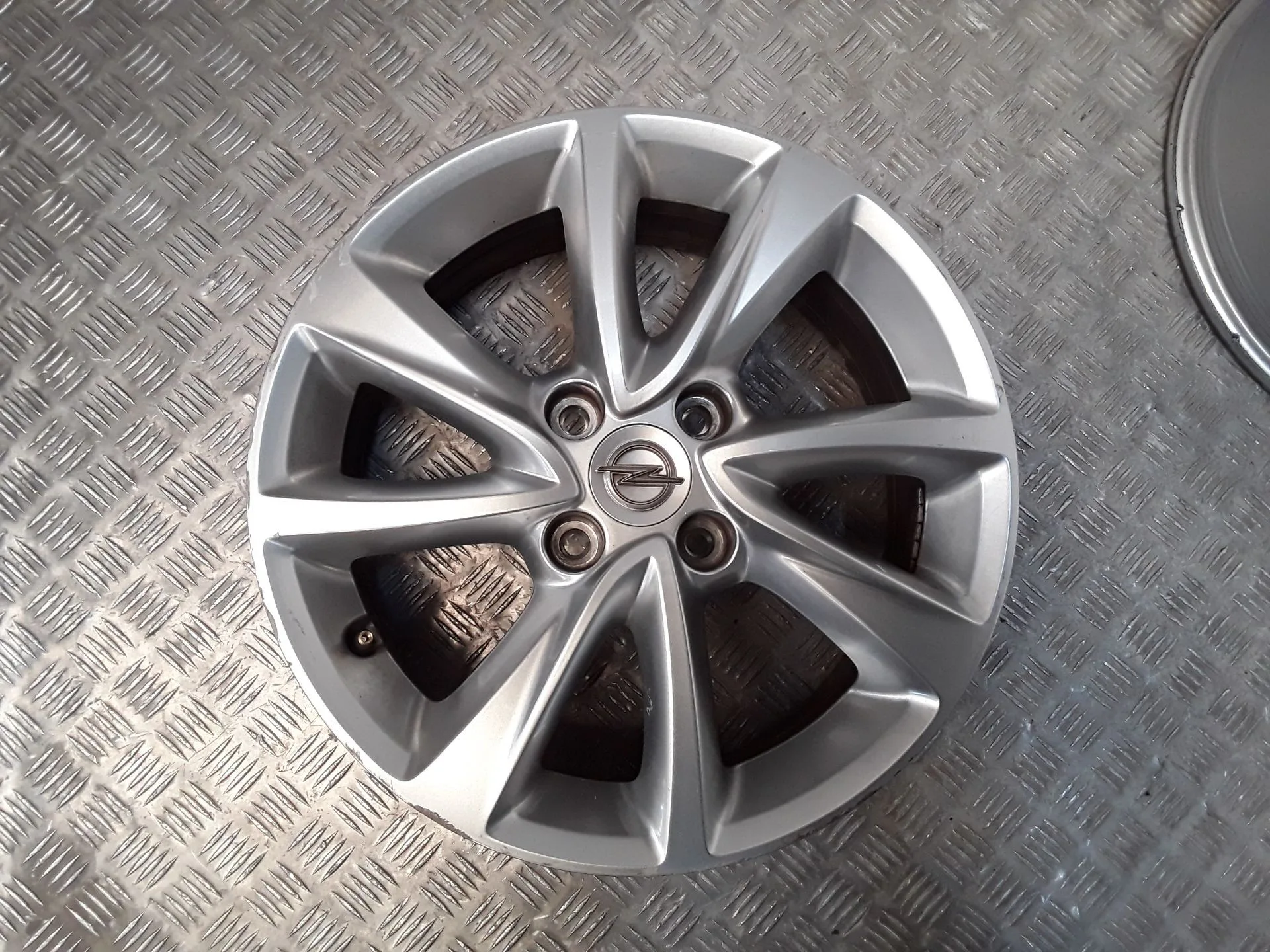 Juego Llantas Aluminio para Opel Corsa F (P2Jo)