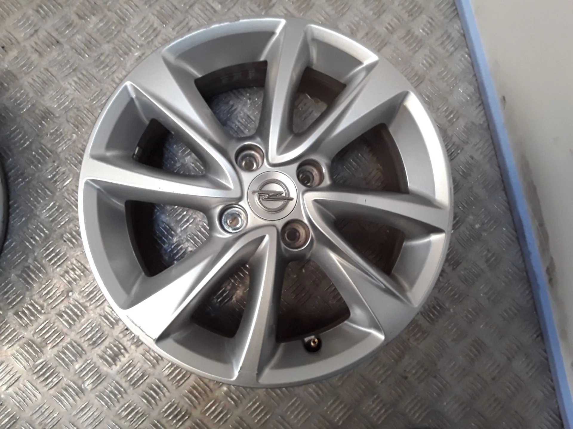 Juego Llantas Aluminio para Opel Corsa F (P2Jo)