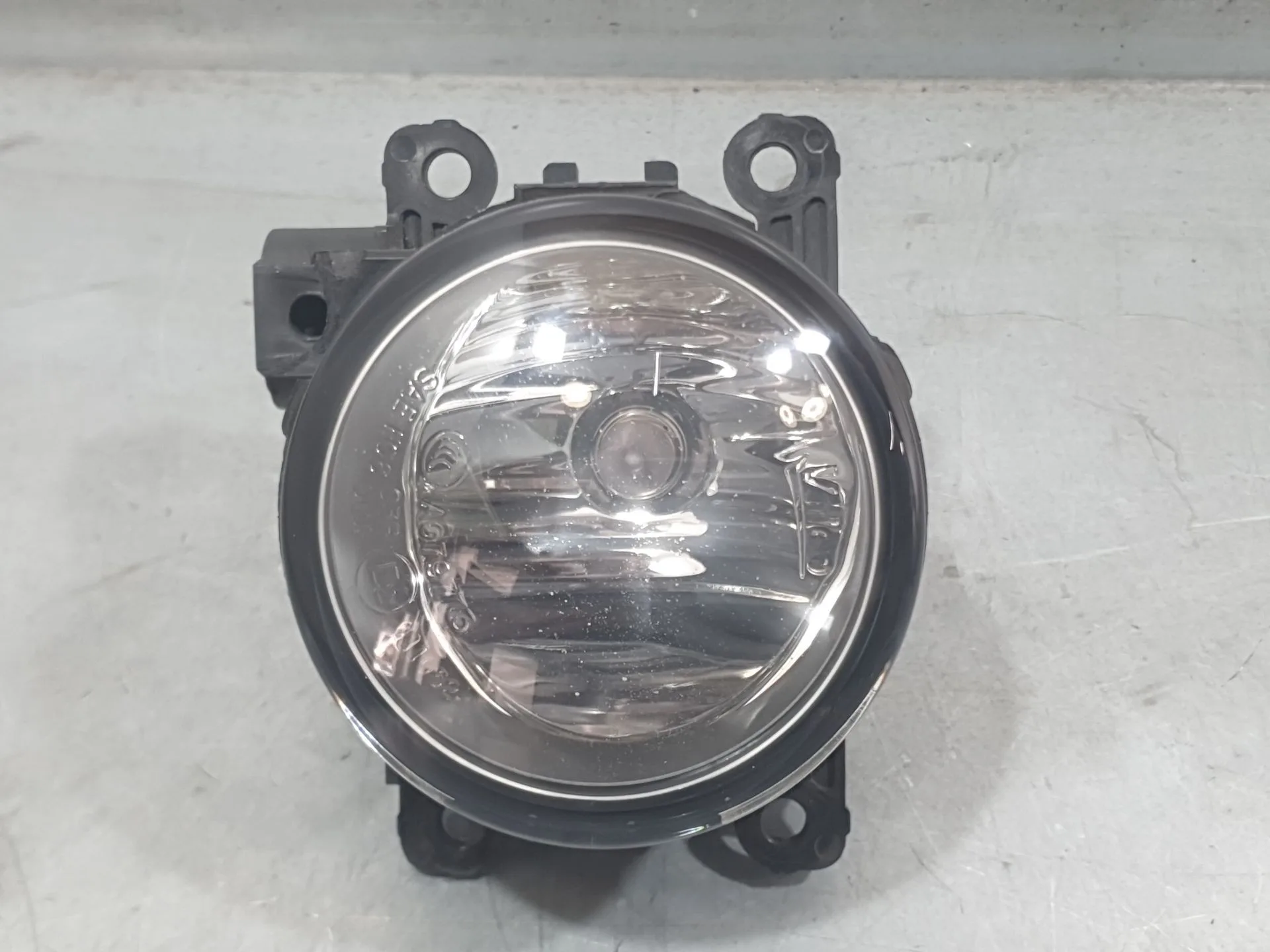 Faro Antiniebla Izquierdo para Renault Clio Iv (Bh_)