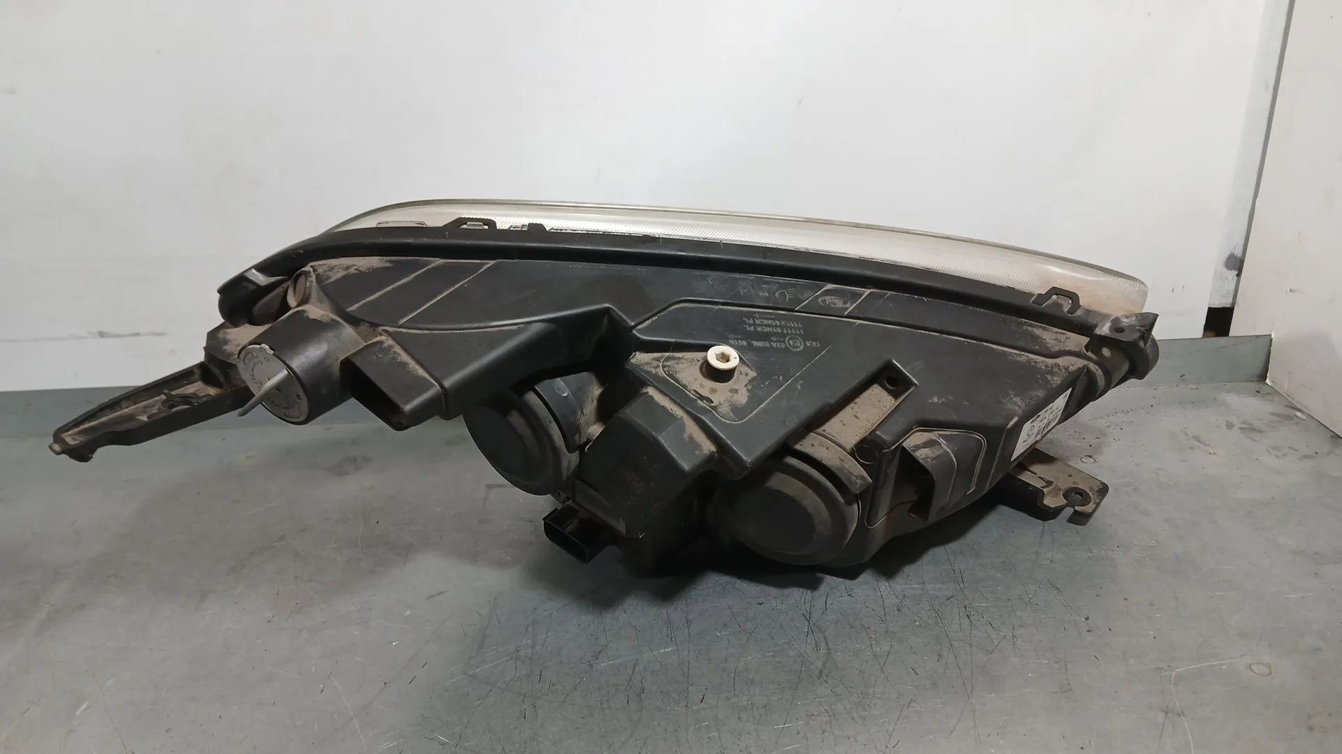 Faro Izquierdo para Ford Tourneo Courier B460 Monospace
