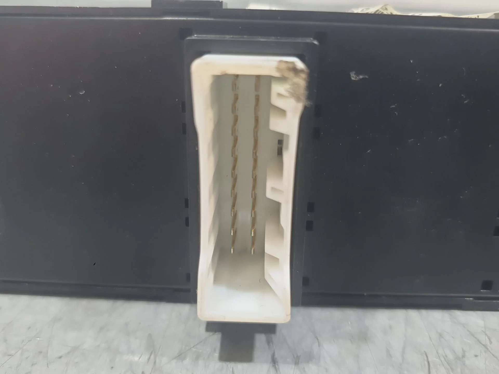 Mando Elevalunas Delantero Izquierdo para Hyundai I20 Ii (Gb, Ib)