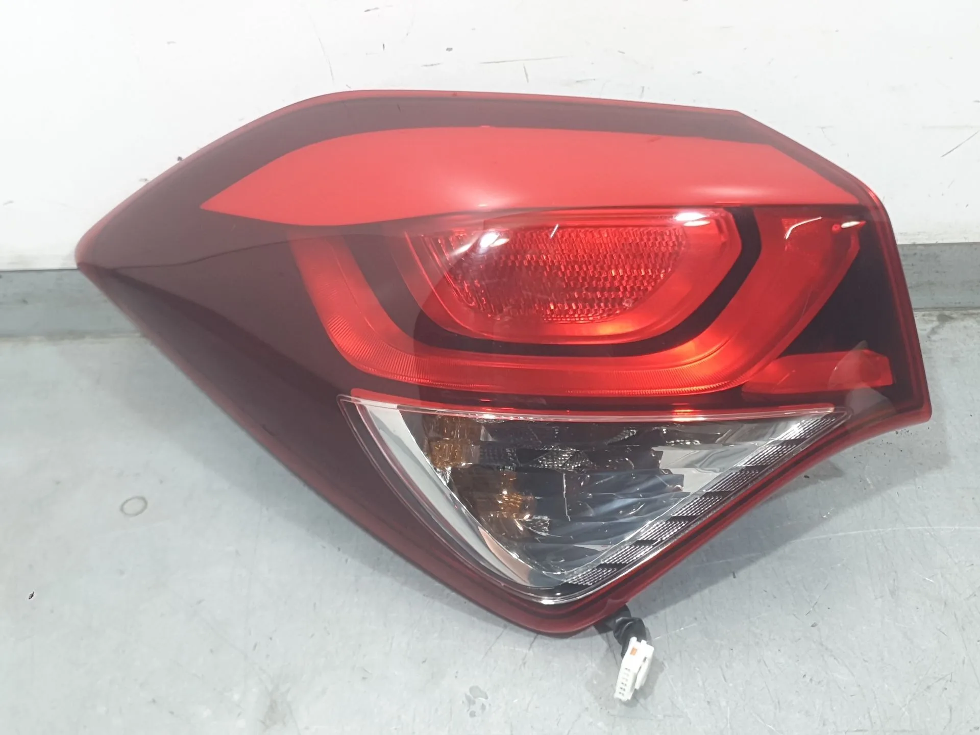 Piloto Trasero Izquierdo Interior para Hyundai I20 Ii (Gb, Ib)