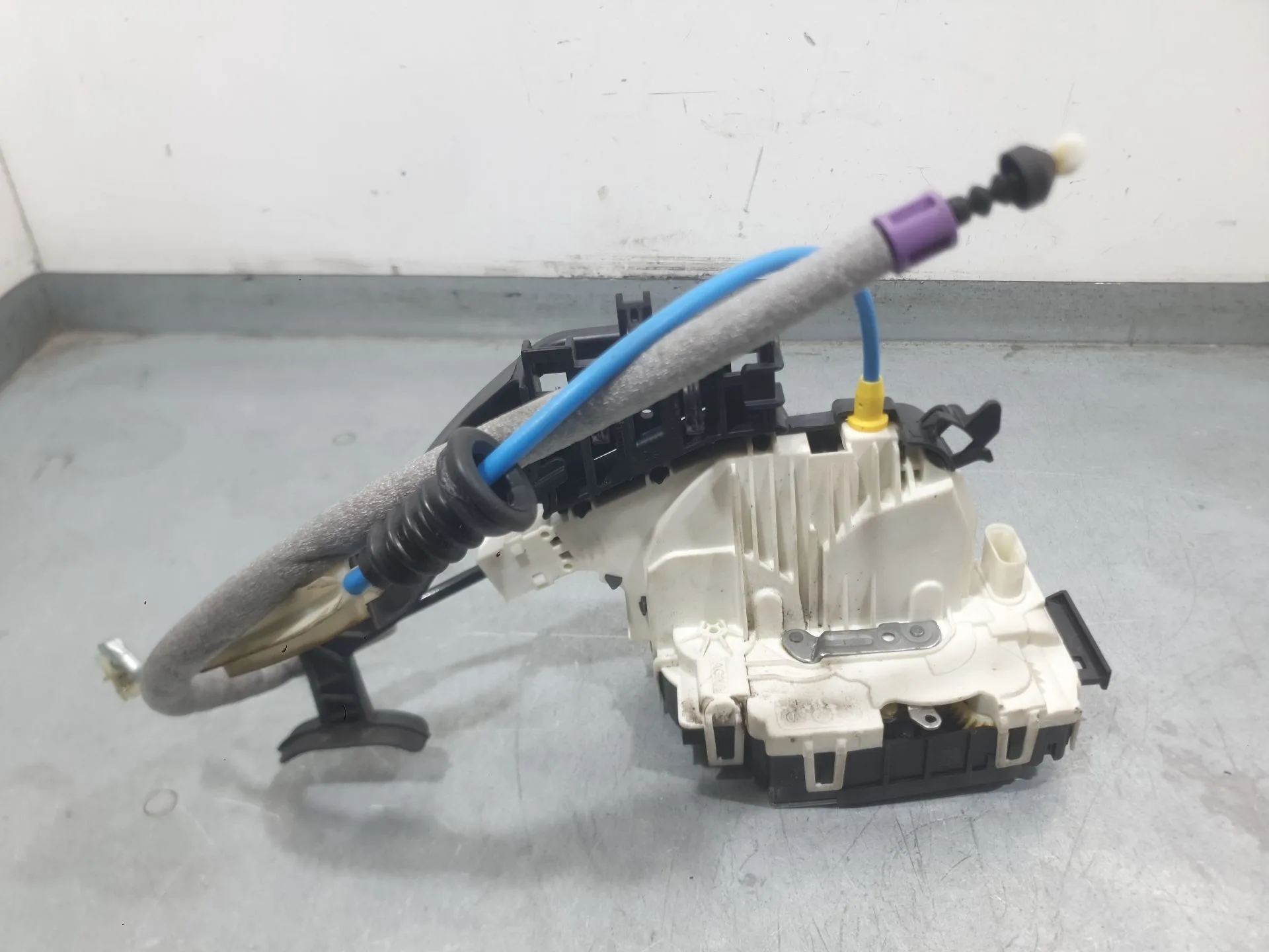 Cerradura Puerta Delantera Izquierda para Mercedes-Benz Clase B Sports Tourer (W246, W242)