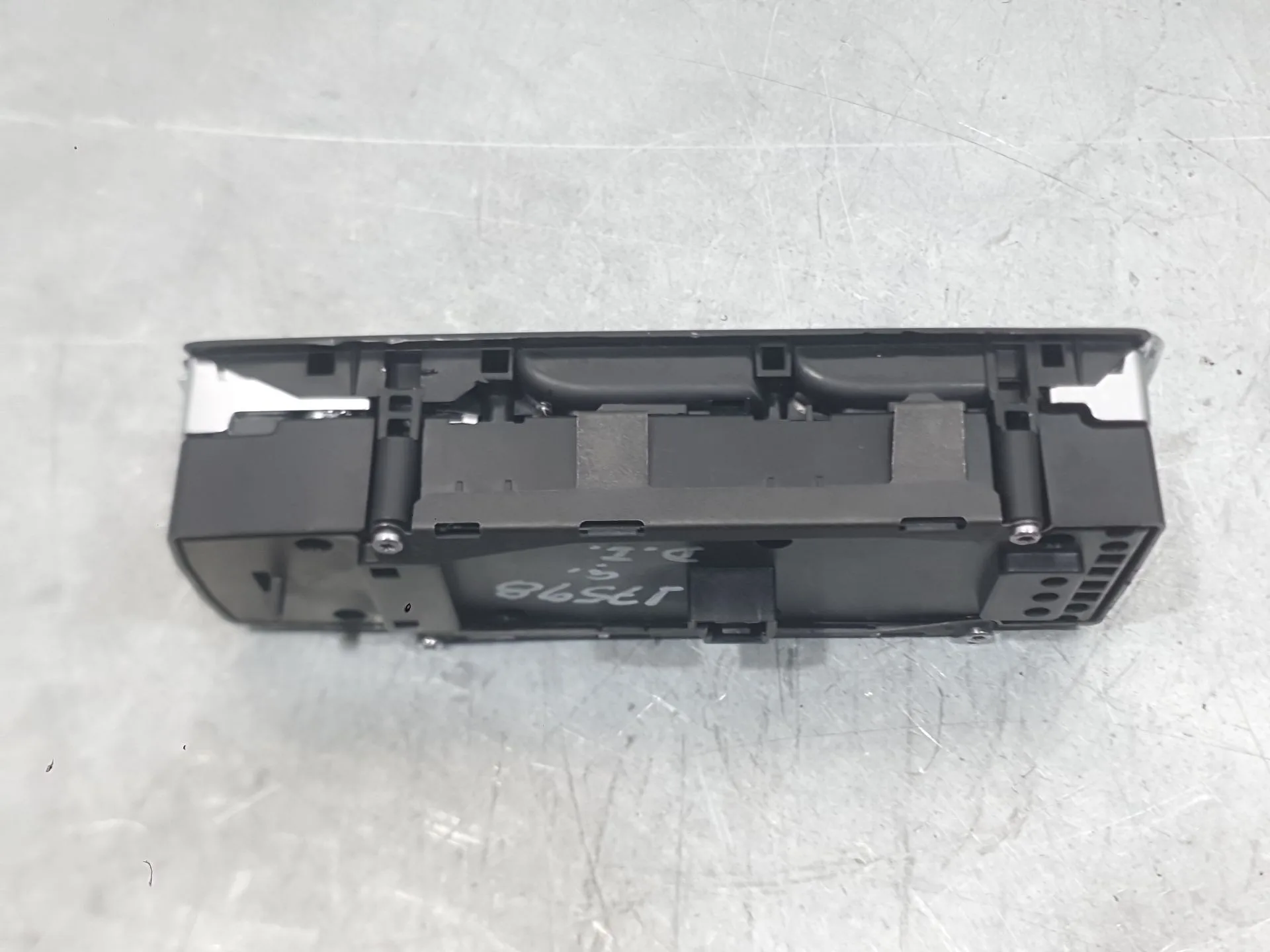 Mando Elevalunas Delantero Izquierdo para Mercedes-Benz Clase B Sports Tourer (W246, W242)