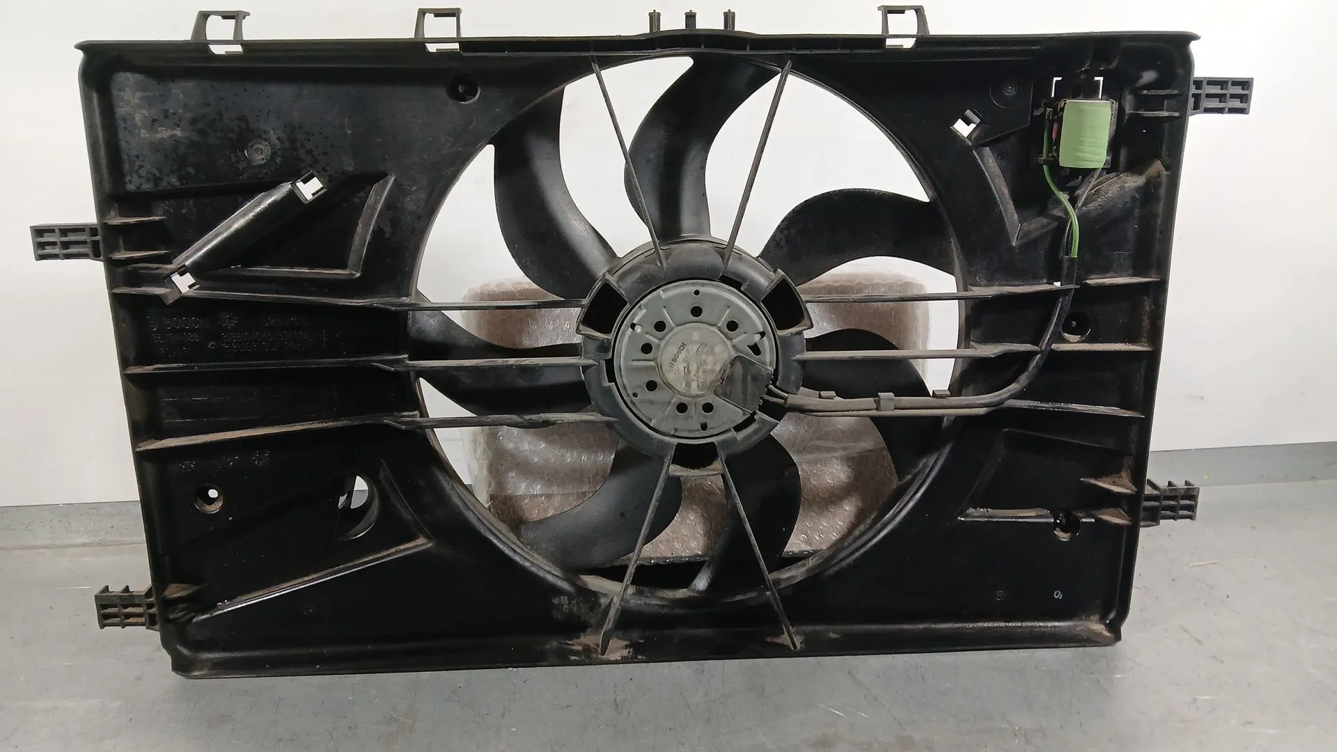 Electroventilador para Opel Astra J Sports Tourer (P10)
