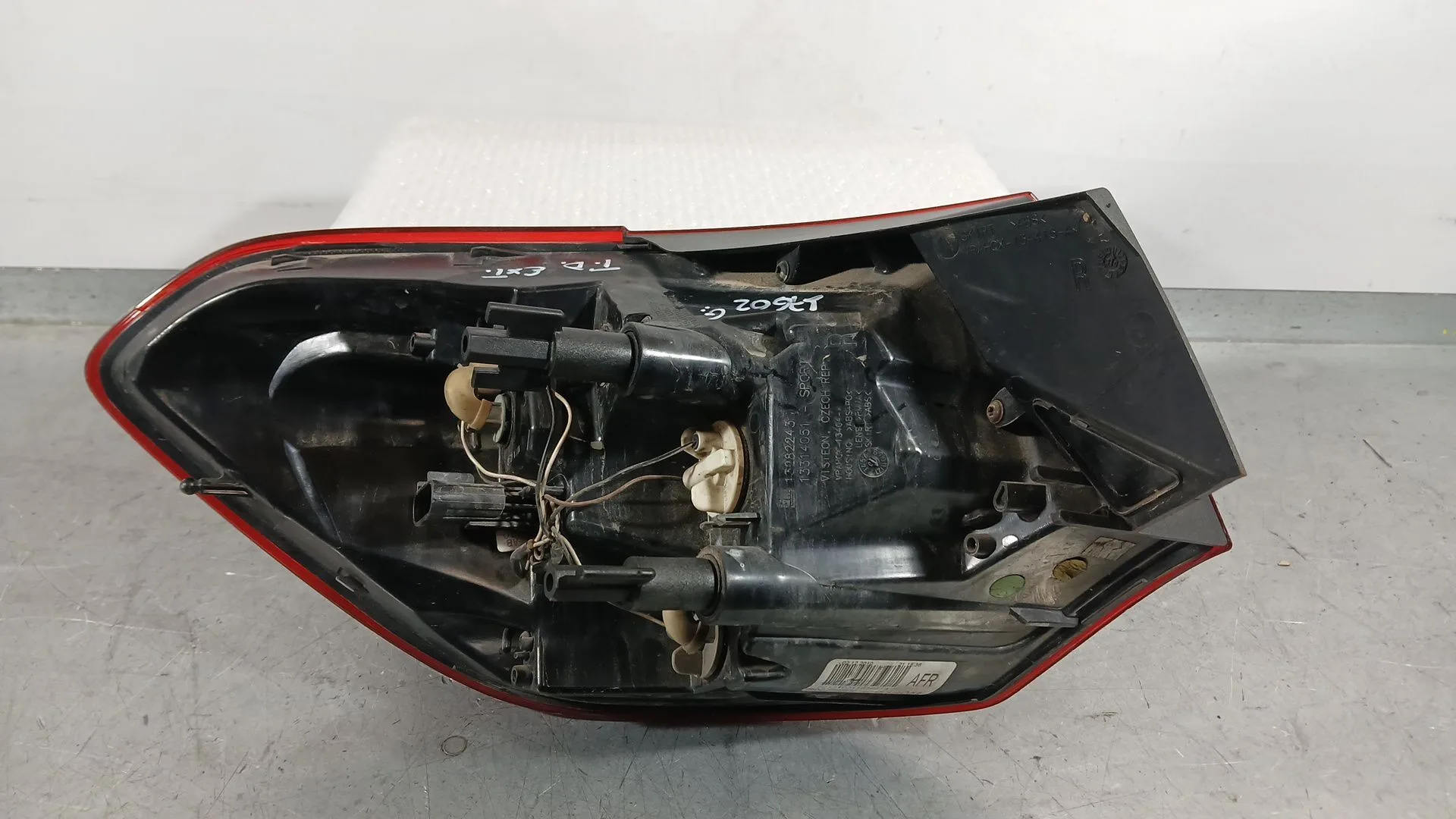 Piloto Trasero Derecho Exterior para Opel Astra J Sports Tourer (P10)