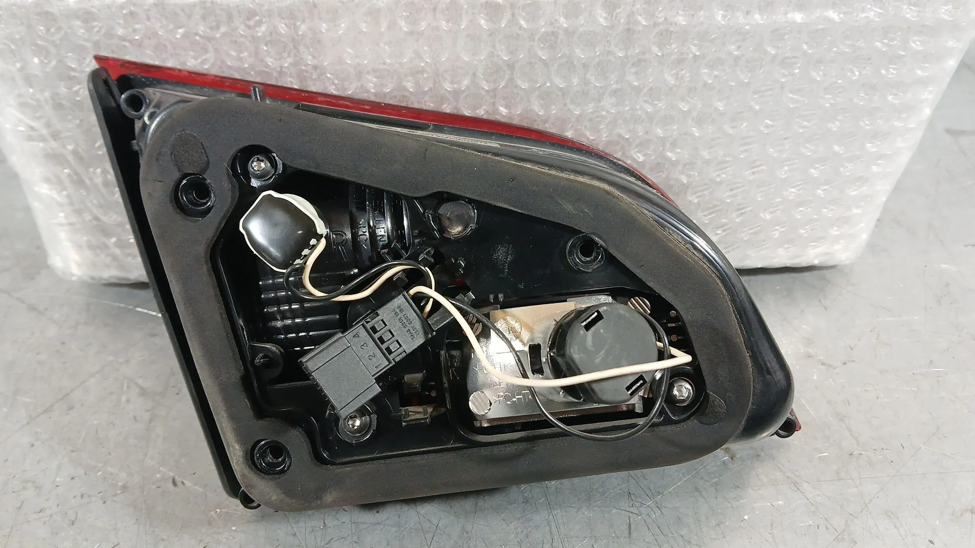 Piloto Trasero Derecho Interior para Opel Astra J Sports Tourer (P10)