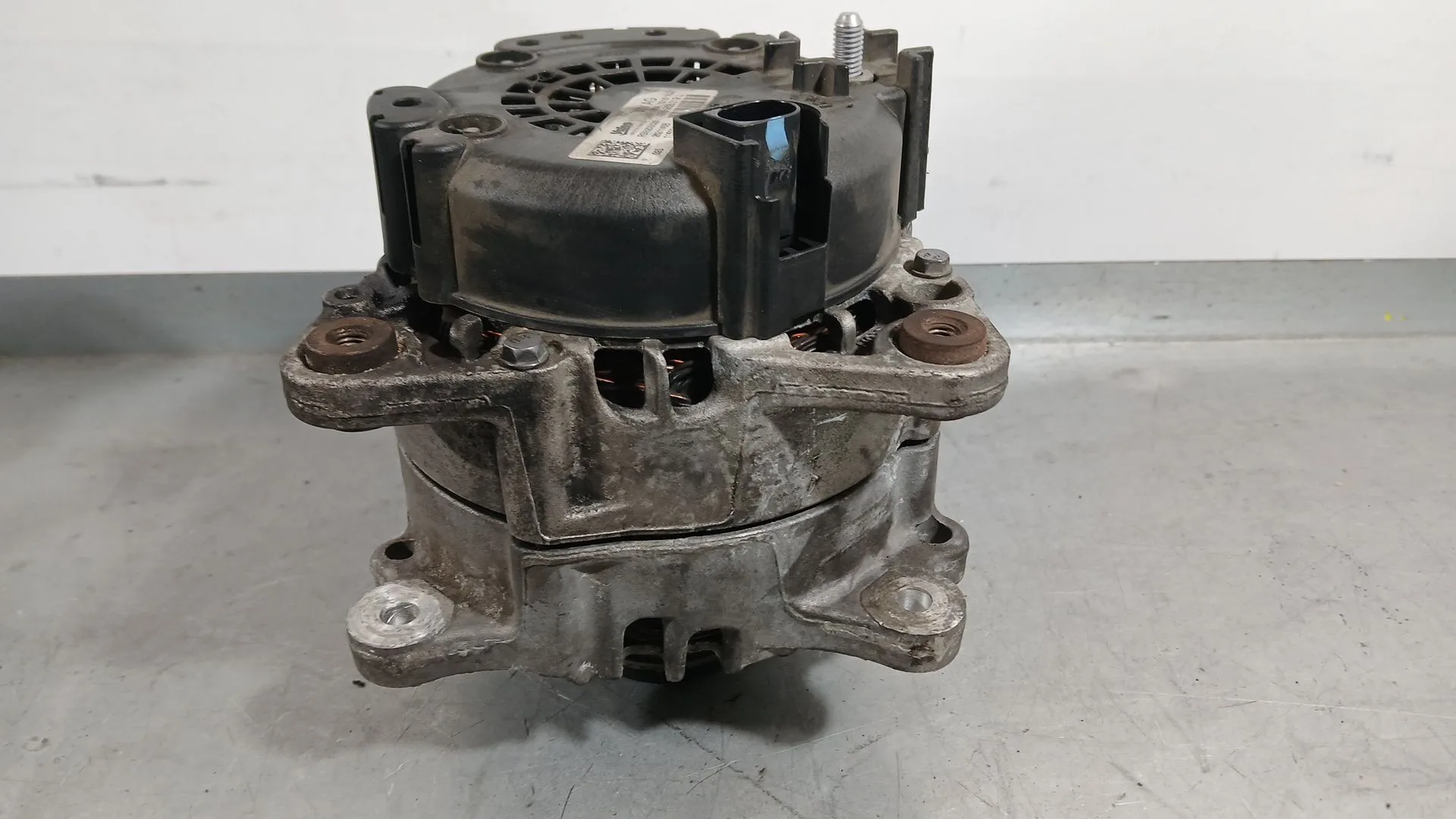Alternador para Porsche Macan (95B)