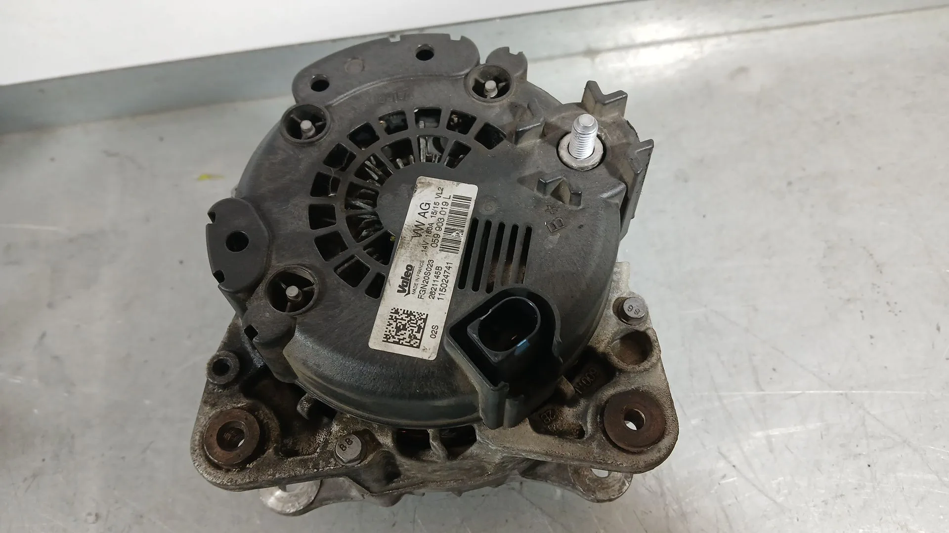 Alternador para Porsche Macan (95B)