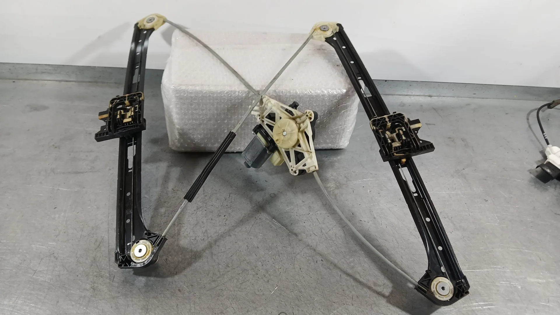 Elevalunas Delantero Derecho para Porsche Macan (95B)